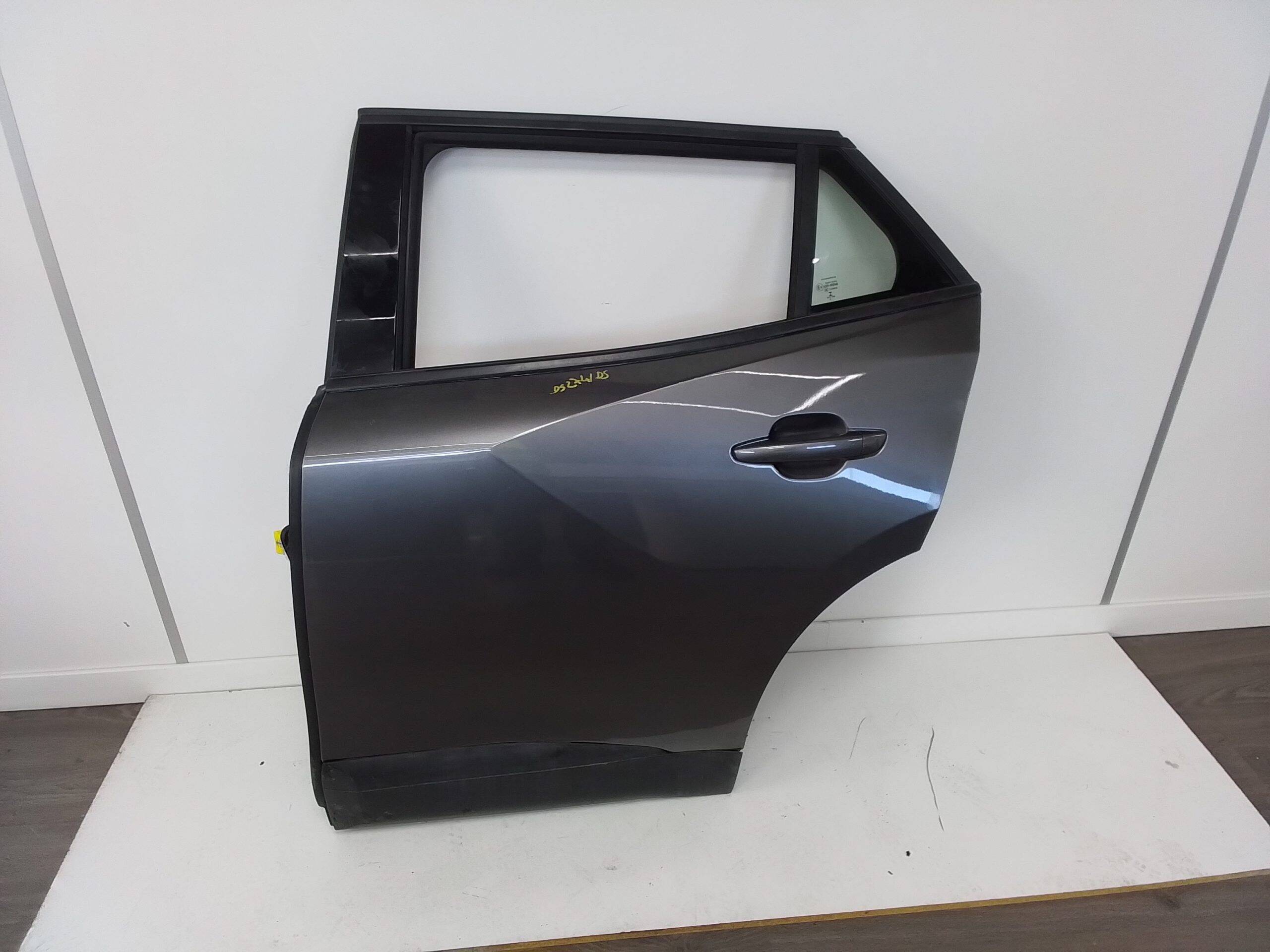 Puerta trasera izquierda peugeot 2008 (p1)(11.2019->)