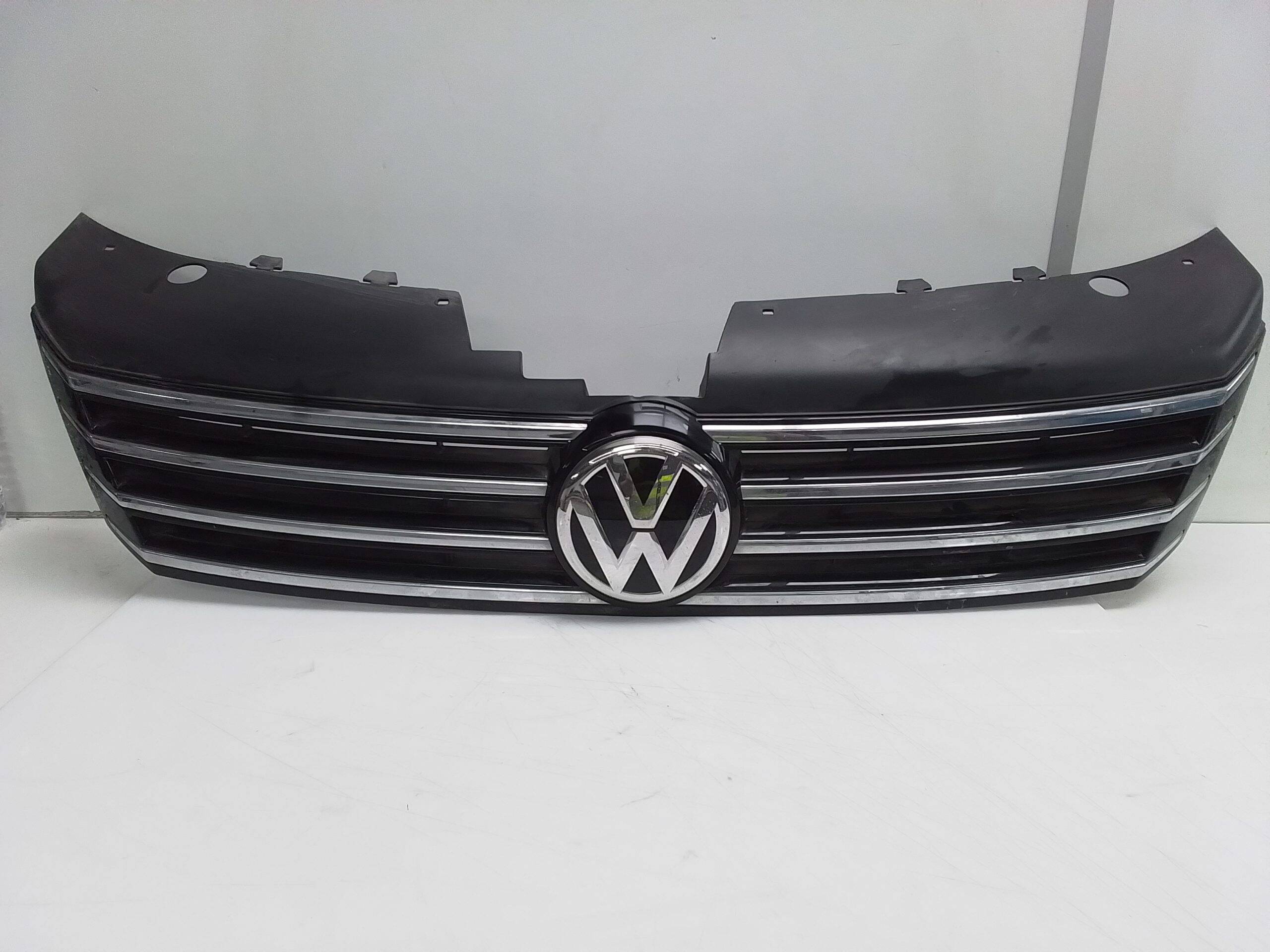 Rejilla delantera volkswagen passat berlina (362)(10.2010->)