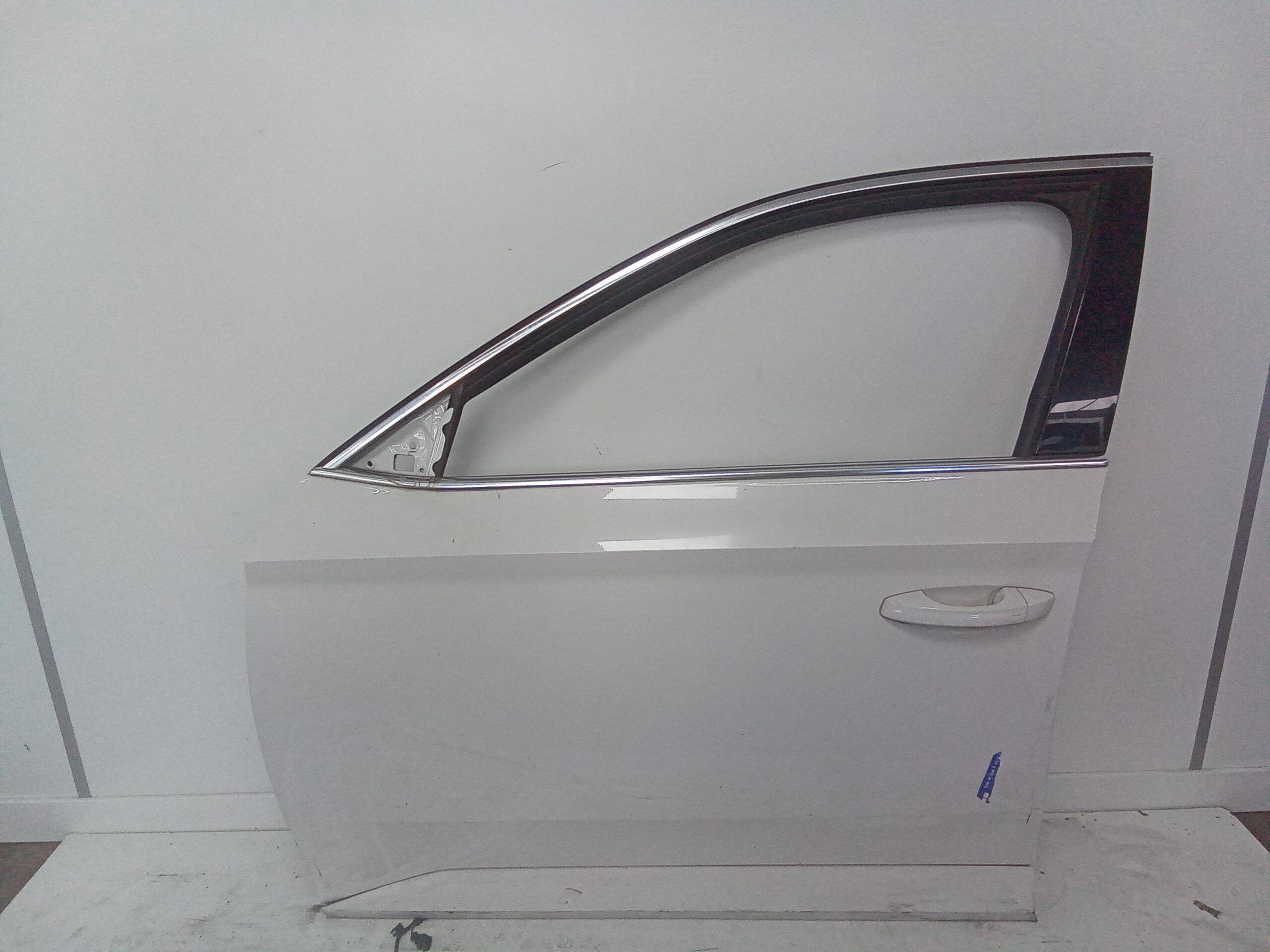 Puerta delantera izquierda skoda superb berlina (3v3)(03.2015->)