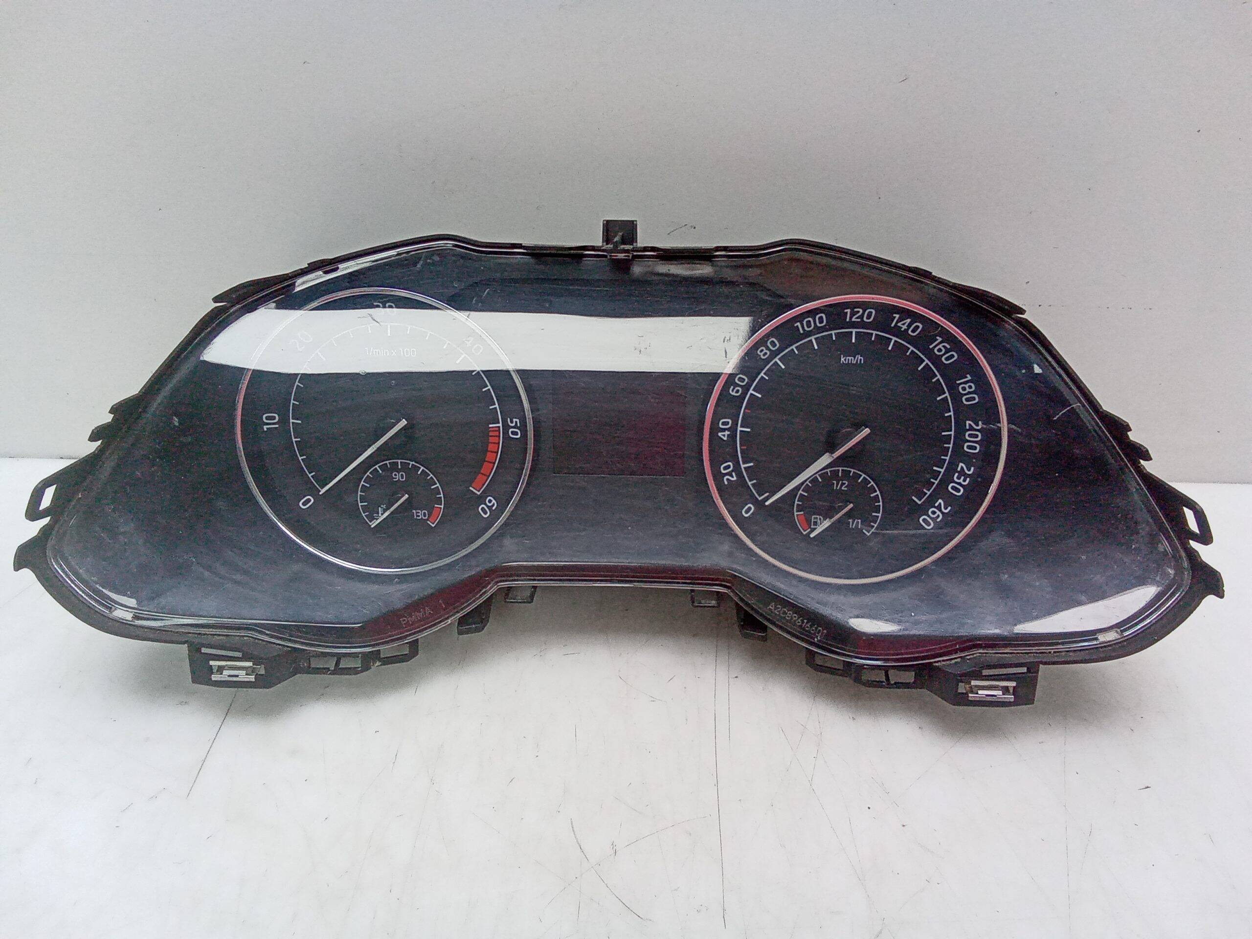 Cuadro de instrumentos skoda superb berlina (3v3)(03.2015->)