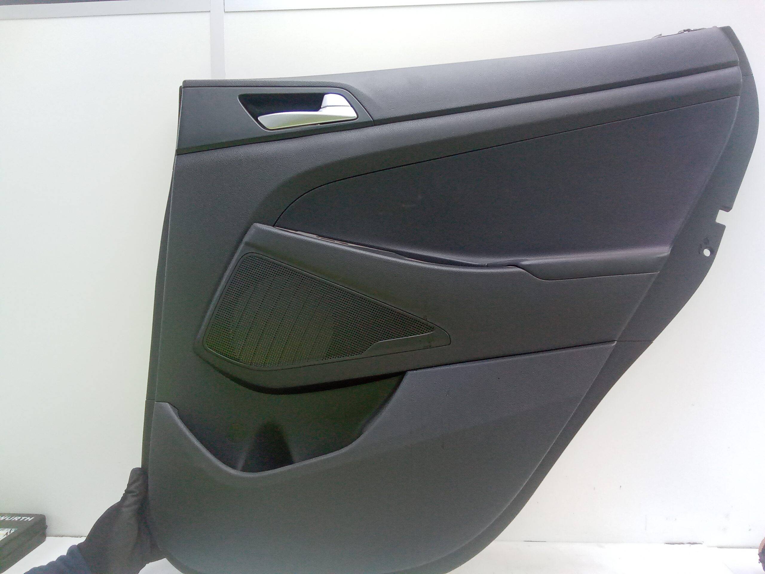 Guarnecido puerta trasera derecha hyundai tucson (tl)(2014->)