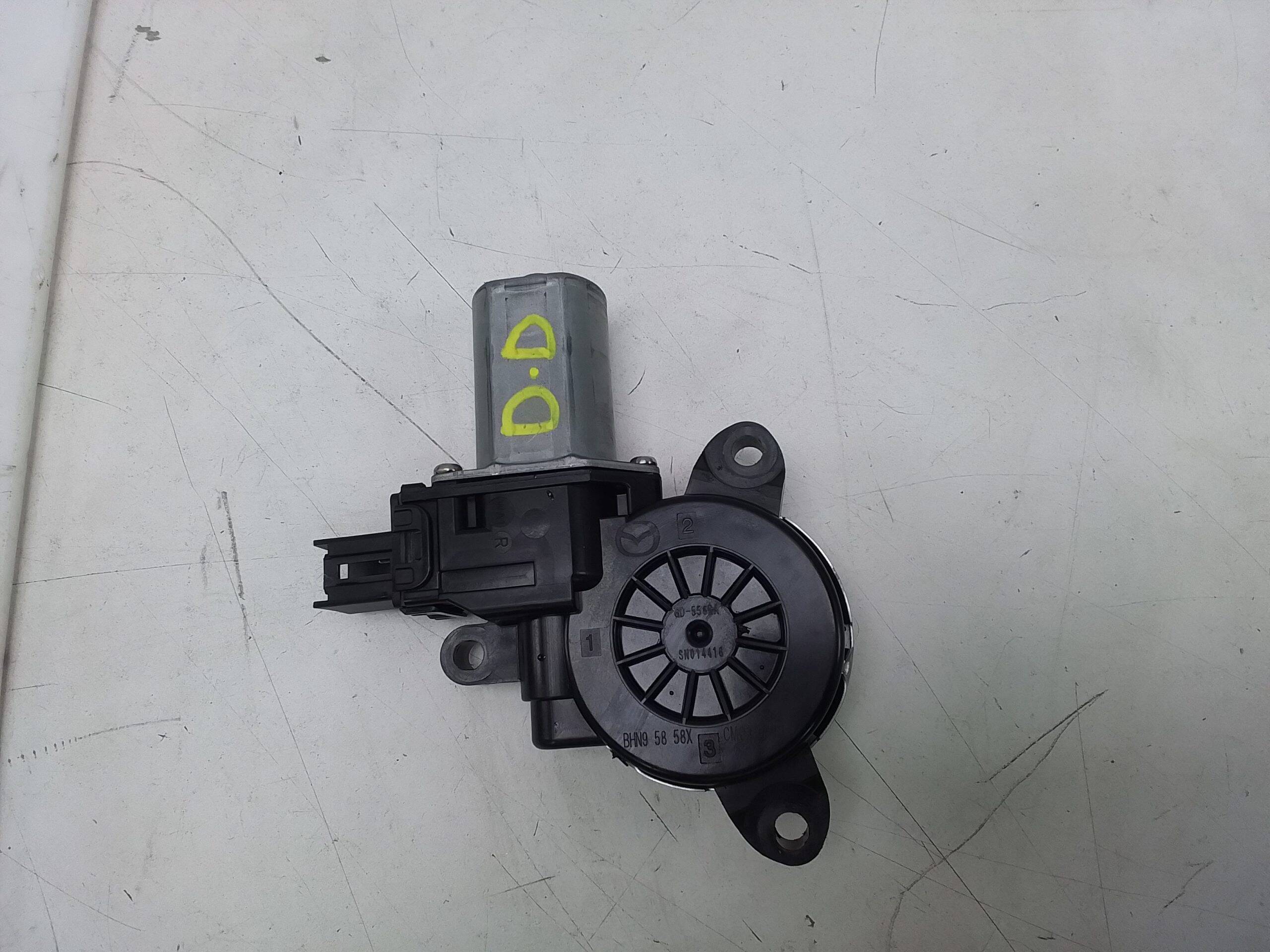 Motor elevalunas delantero derecho mazda 3 berlina / sedán (bm/bn)(07.2013->)