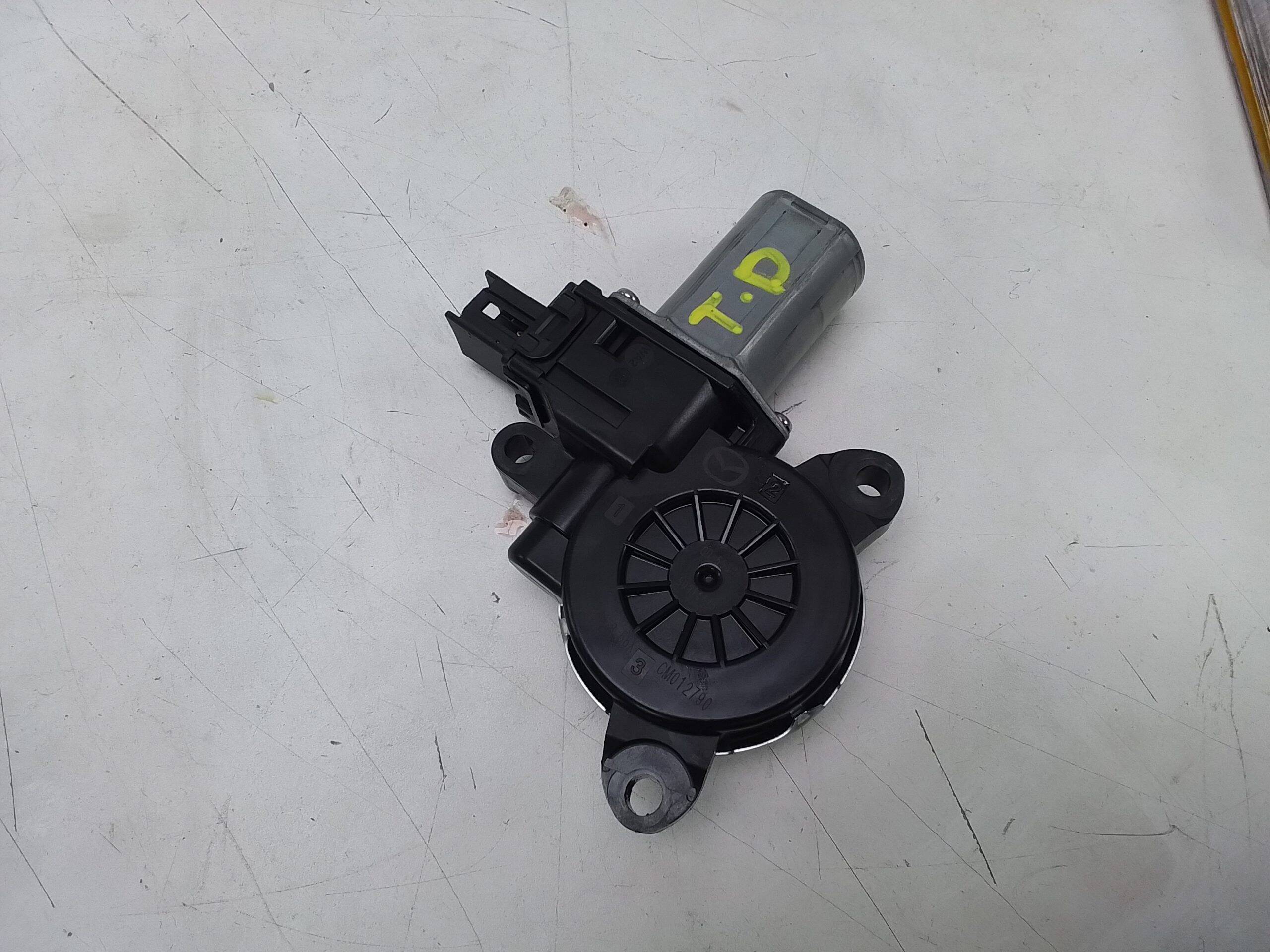 Motor elevalunas trasero derecho mazda 3 berlina / sedán (bm/bn)(07.2013->)