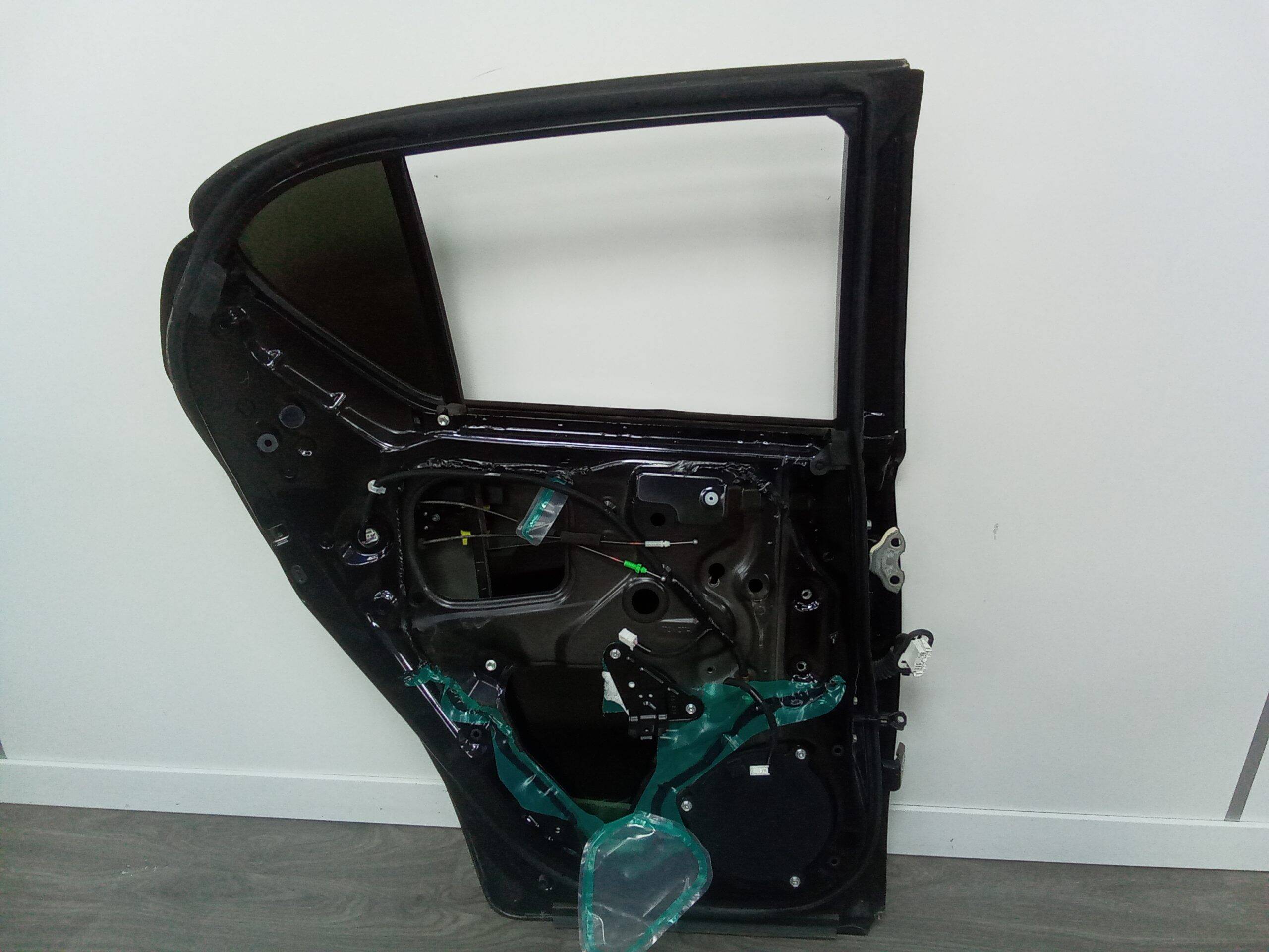 Puerta trasera izquierda lexus ct (zwa10)(2010->)