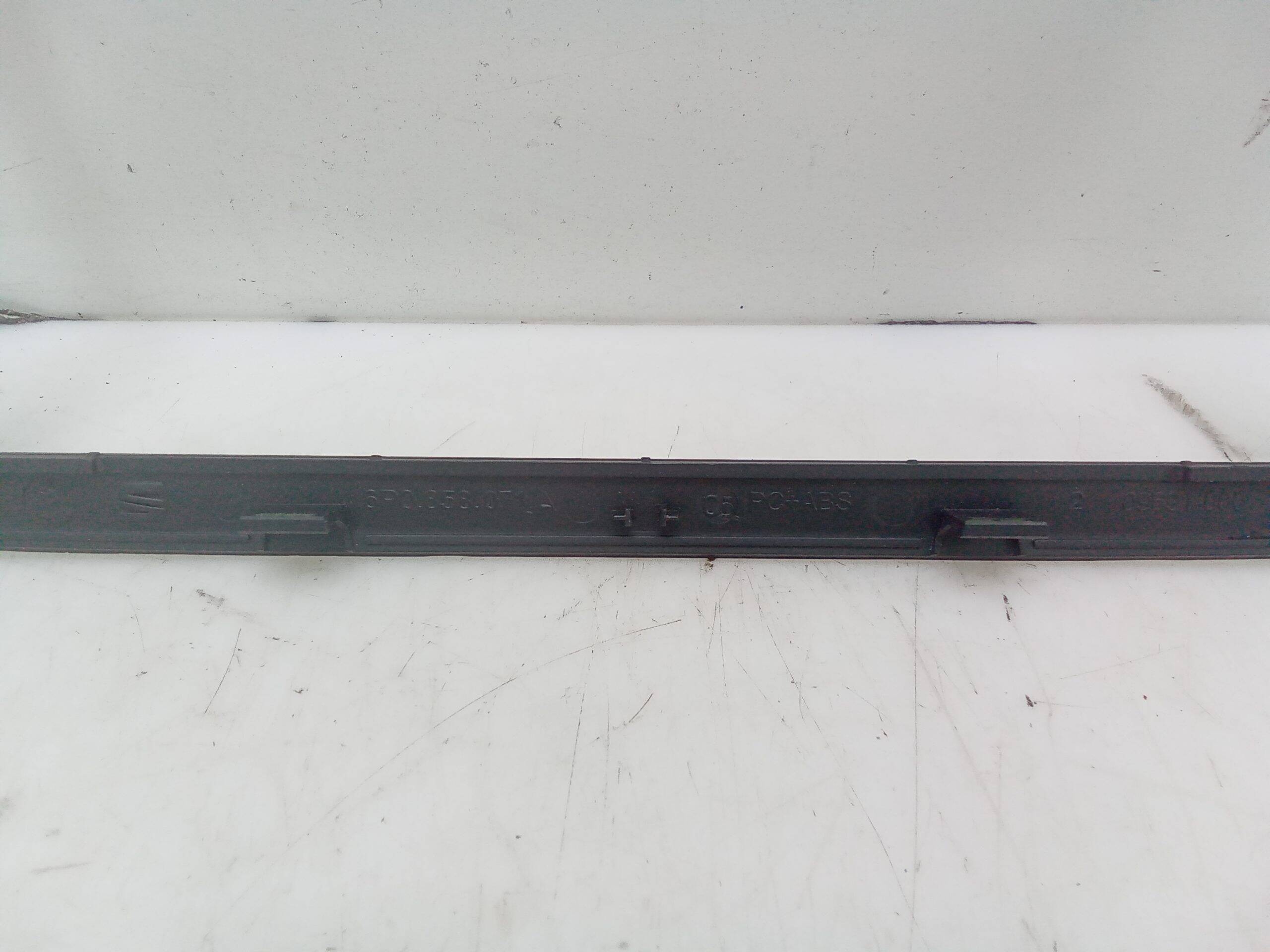 Moldura de radio seat ibiza sc (6j1)(06.2008->)