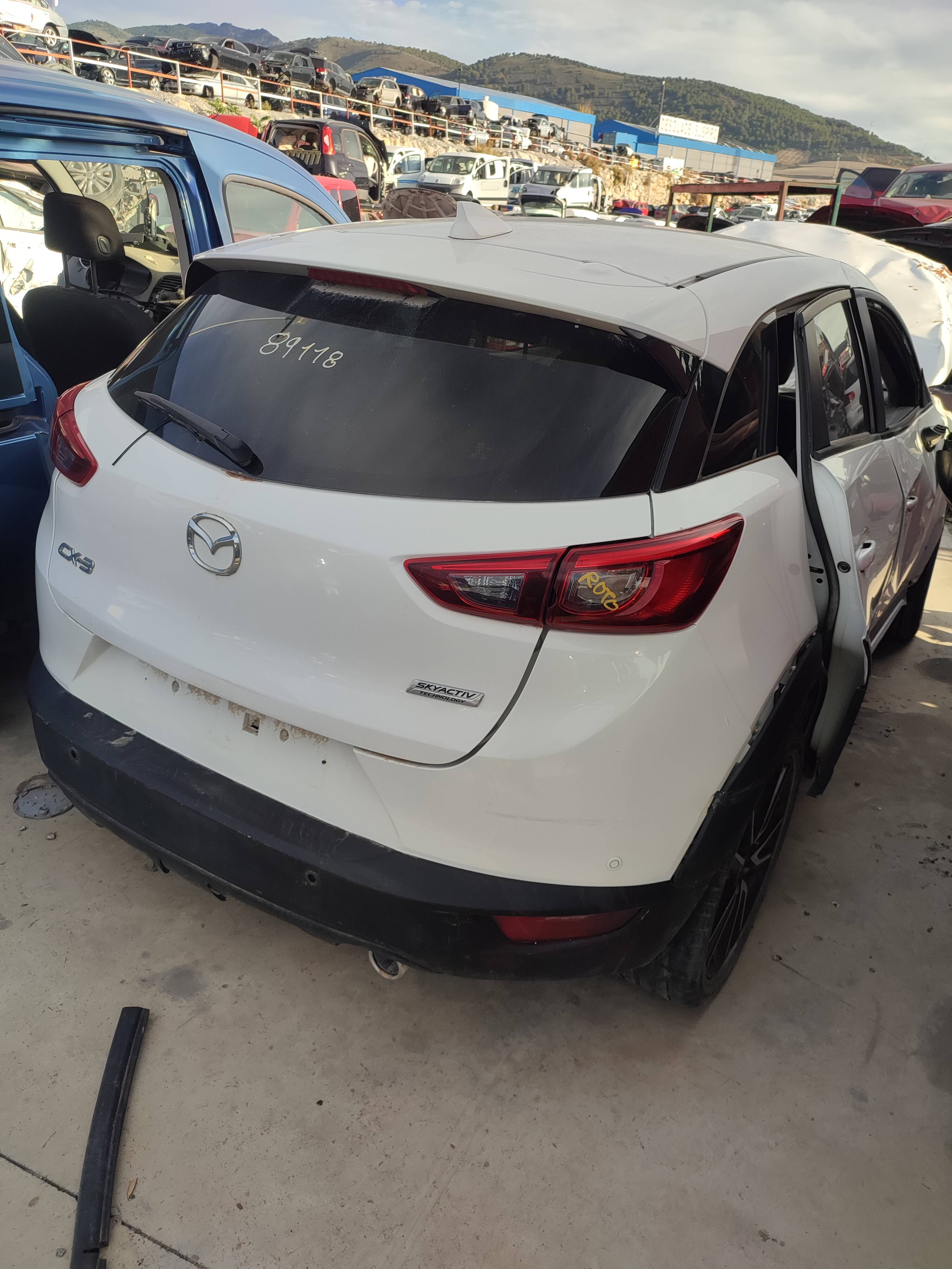 Moldura puerta trasera derecha mazda cx-3 (dk)(04.2015->)