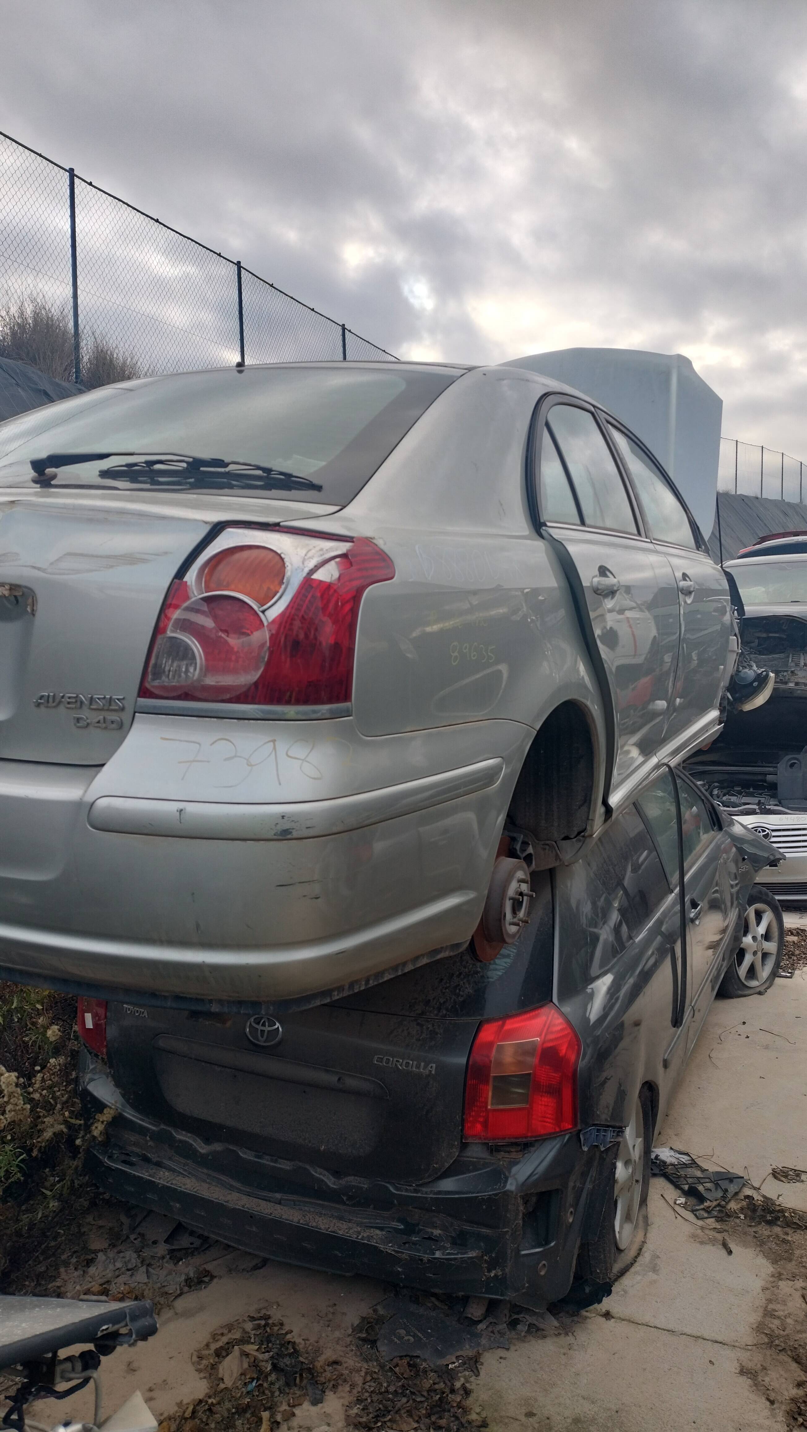 Piloto trasero izquierdo toyota avensis berlina (t25)(2003->)