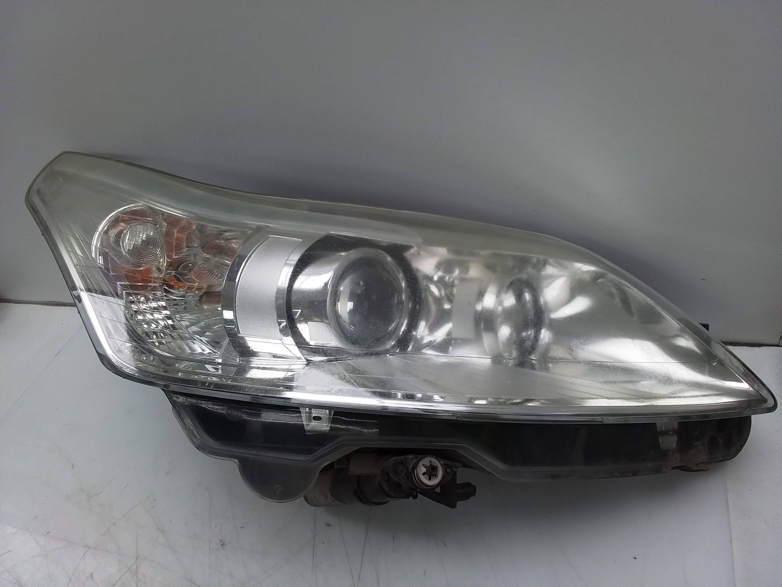 Faro derecho citroen c4 berlina (06.2004->)