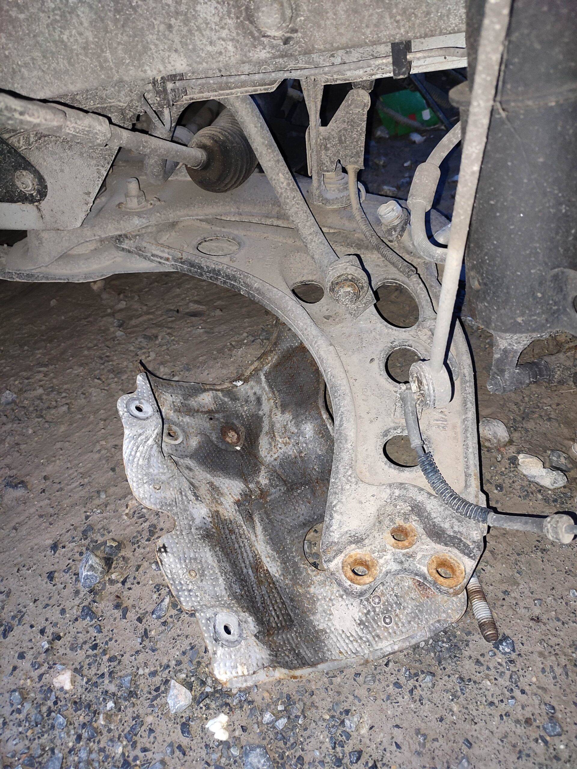 Brazo suspension inferior delantero derecho renault trafic iii furgón (06.2014->)