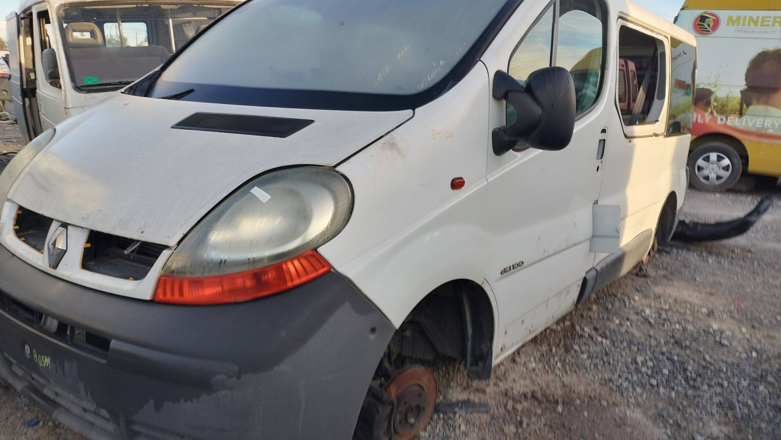 Pretensor cinturon izq renault trafic ii combi (04.2001->)