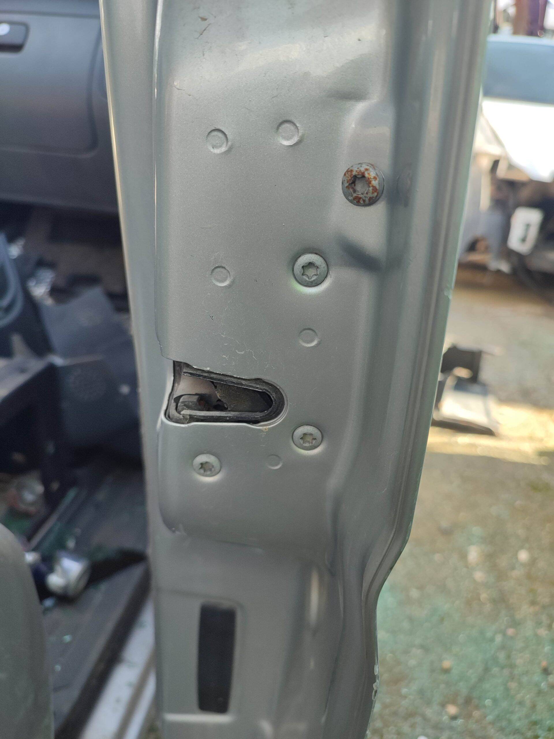 Cerradura puerta delantera derecha mercedes-benz vito mixto (639)(06.2003->)