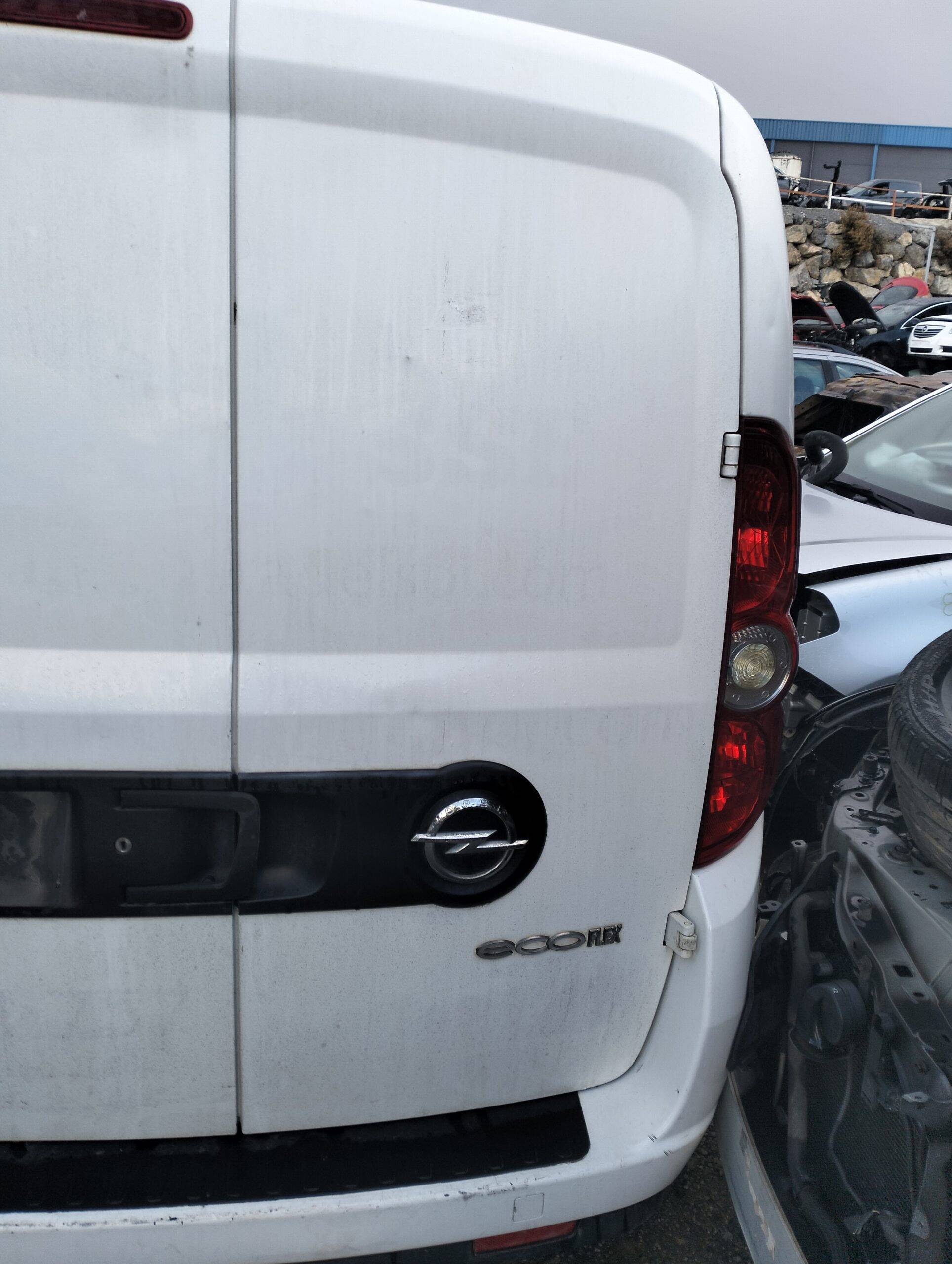 Puerta trasera carga derecha opel combo d (10.2011->)