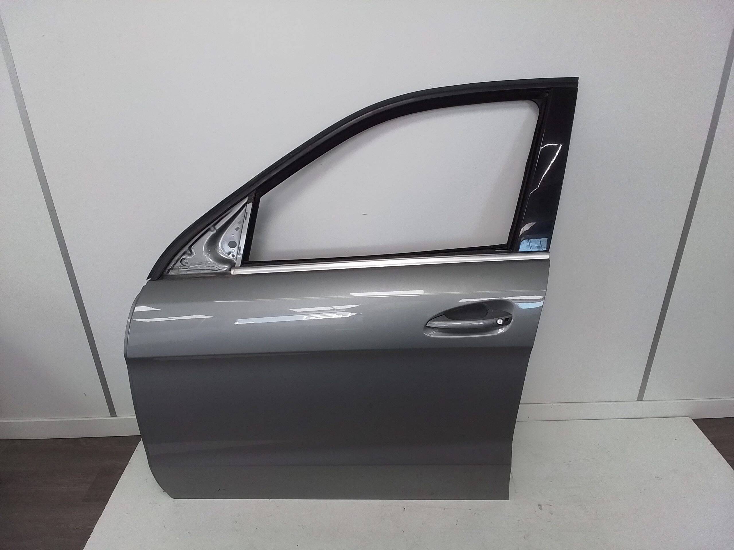 Puerta delantera izquierda mercedes-benz clase m (bm 166)(06.2011->)