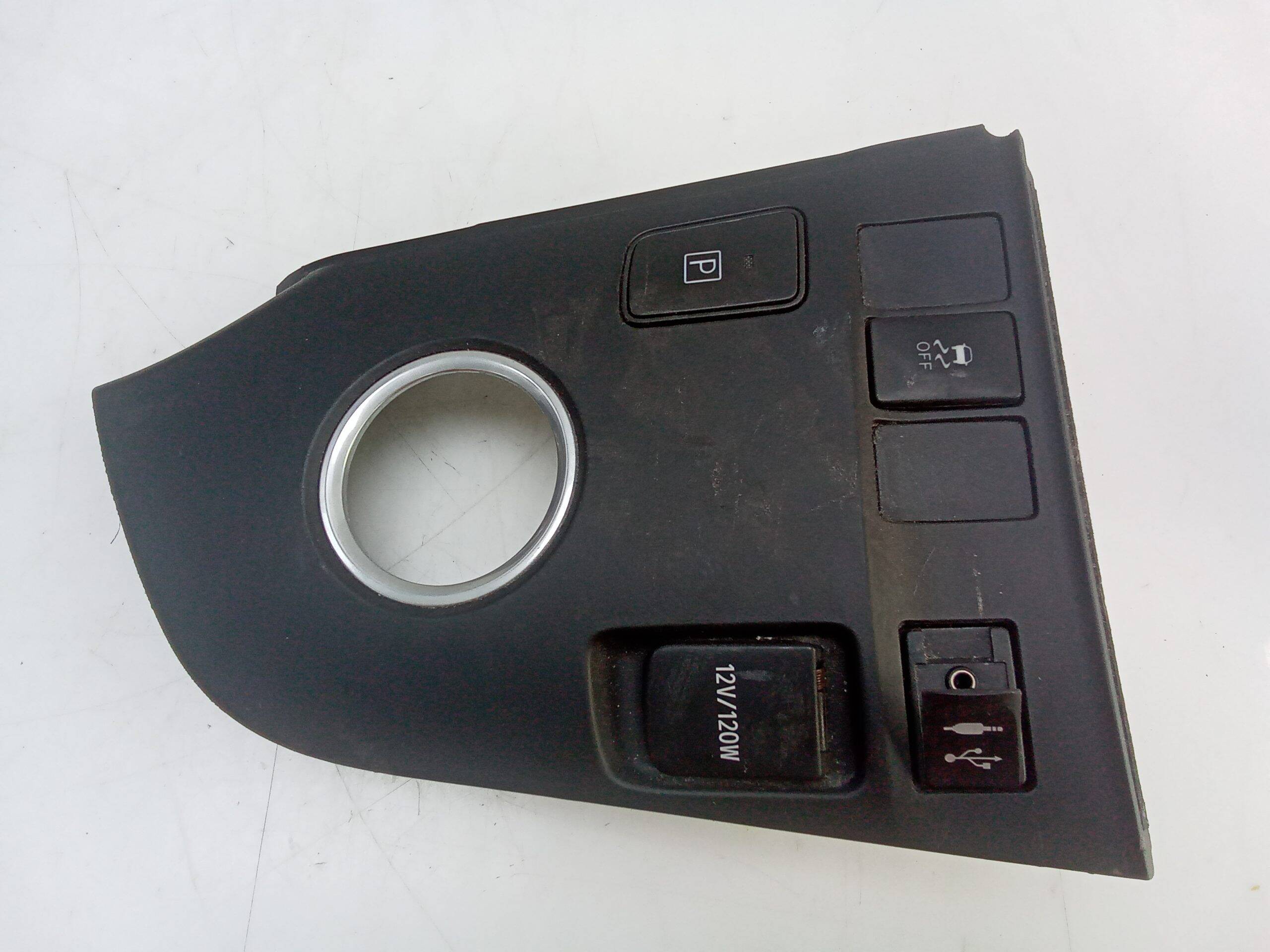 Toma de corriente 12v toyota auris touring sports (e18)(10.2012->)