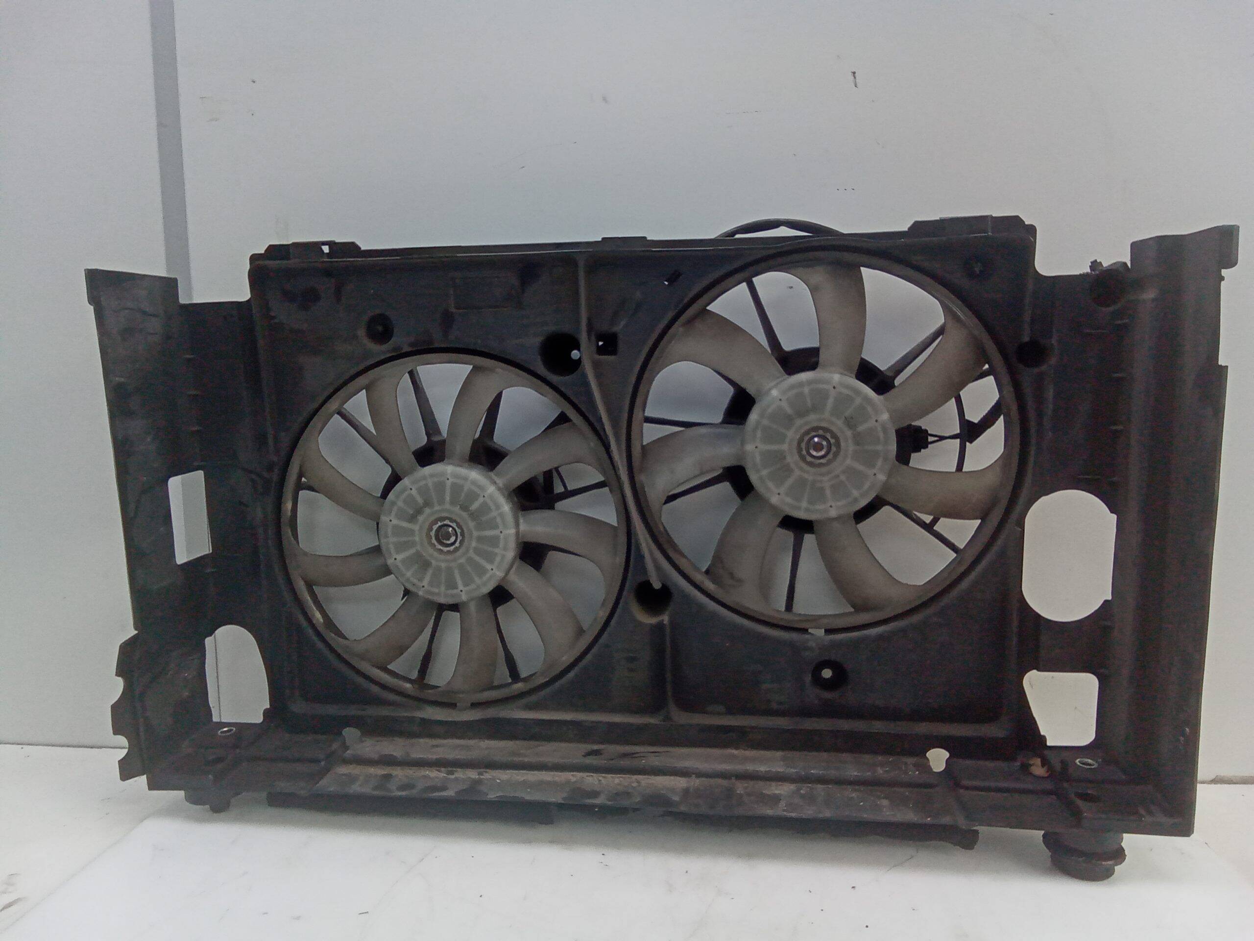 Electroventilador toyota auris touring sports (e18)(10.2012->)