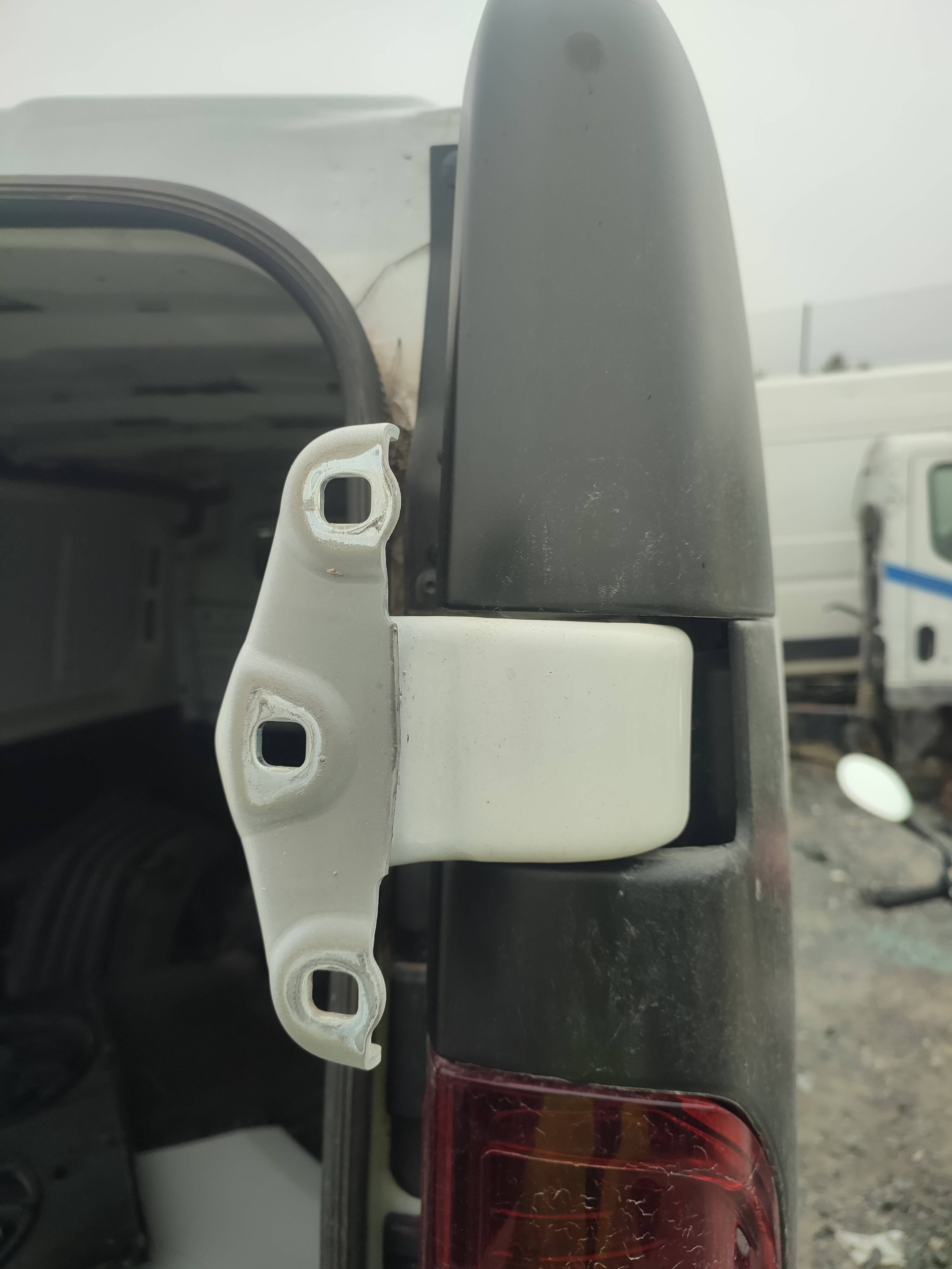 Bisagras porton trasero renault trafic iii furgón (06.2014->)