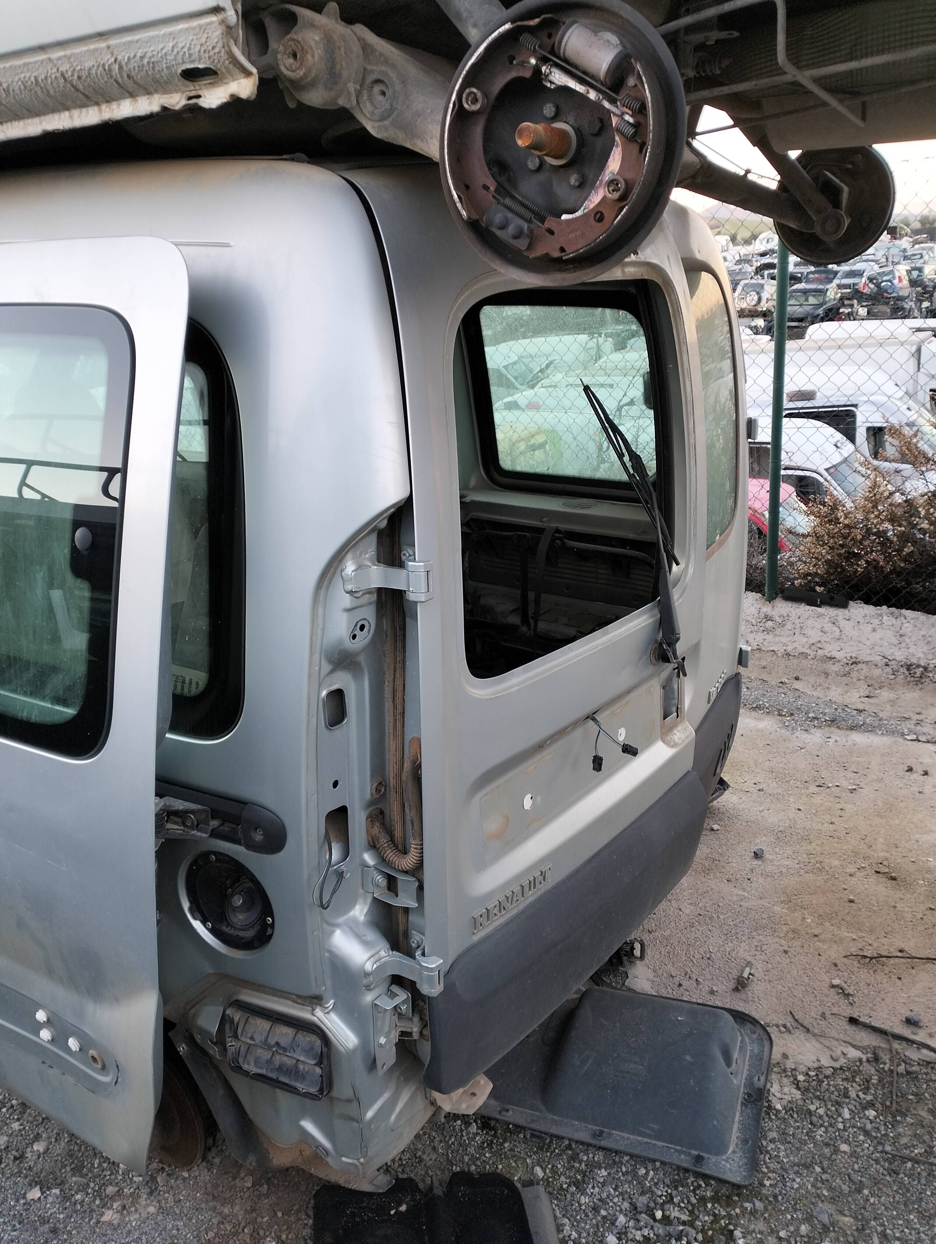 Moldura puerta trasera izquierda renault kangoo i (f/kc0)(2003->)