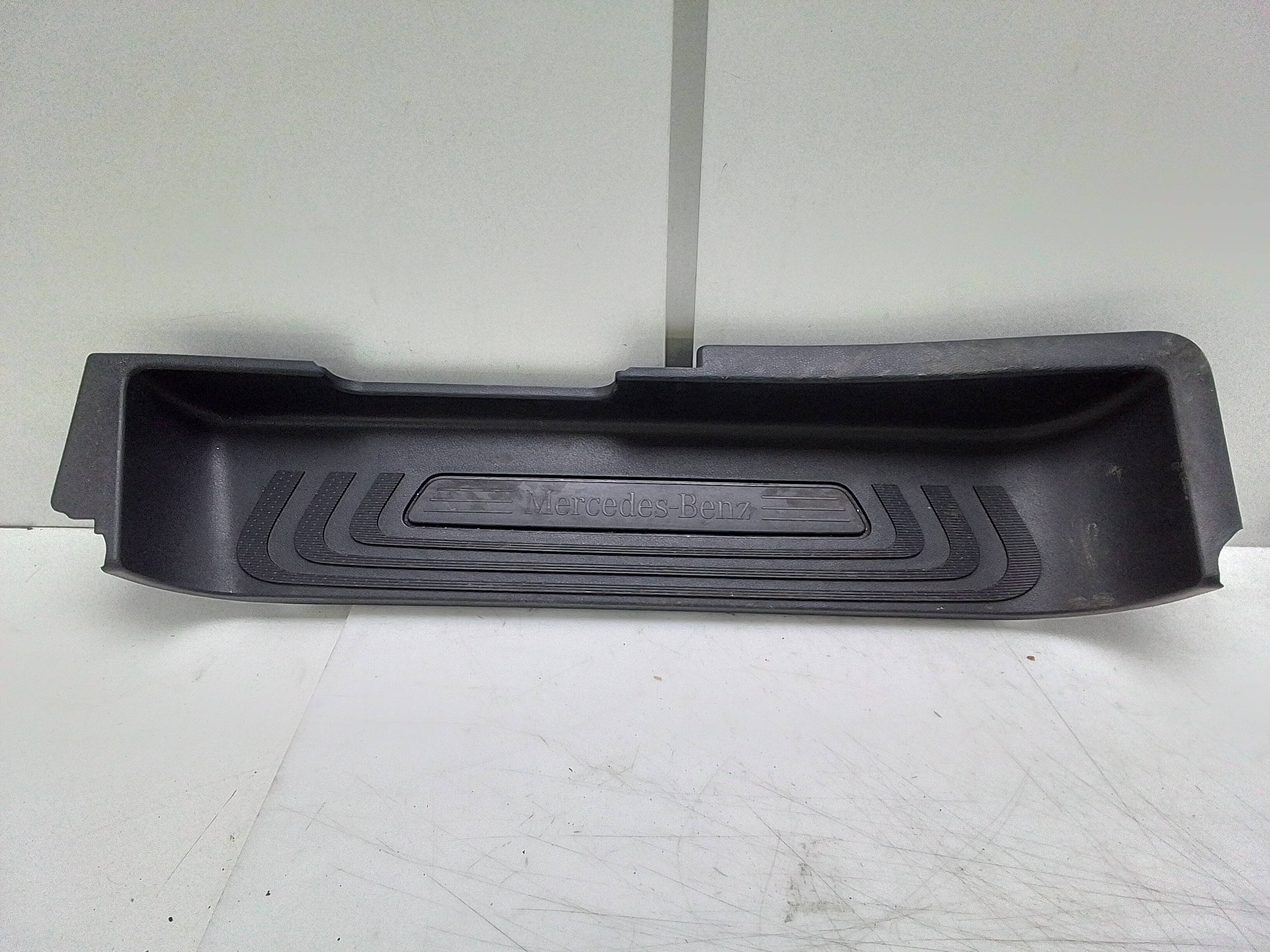 Moldura bajo puerta mercedes-benz v -clase combi (447)(01.2014->)