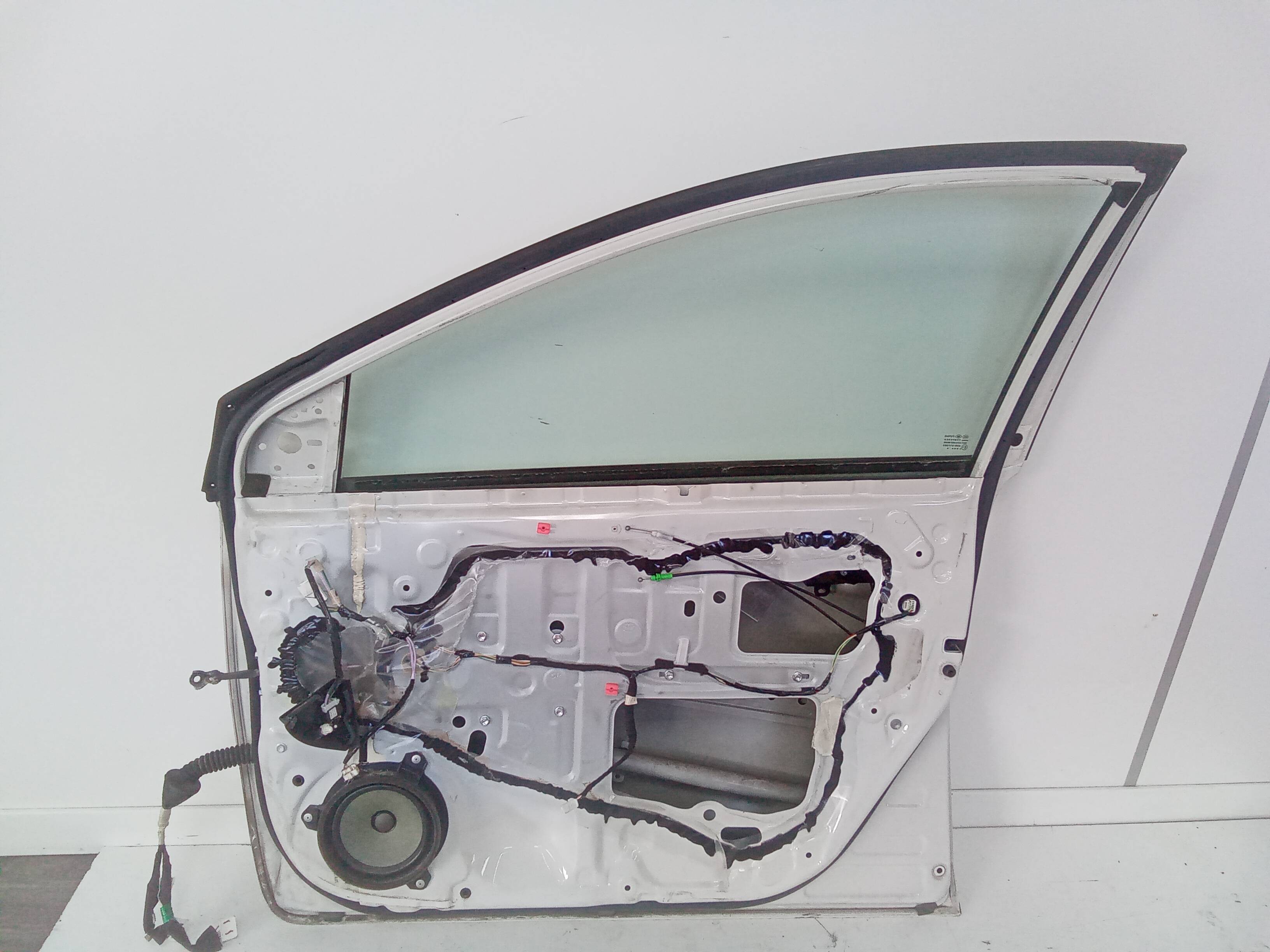 Puerta delantera derecha toyota auris touring sports (e18)(10.2012->)