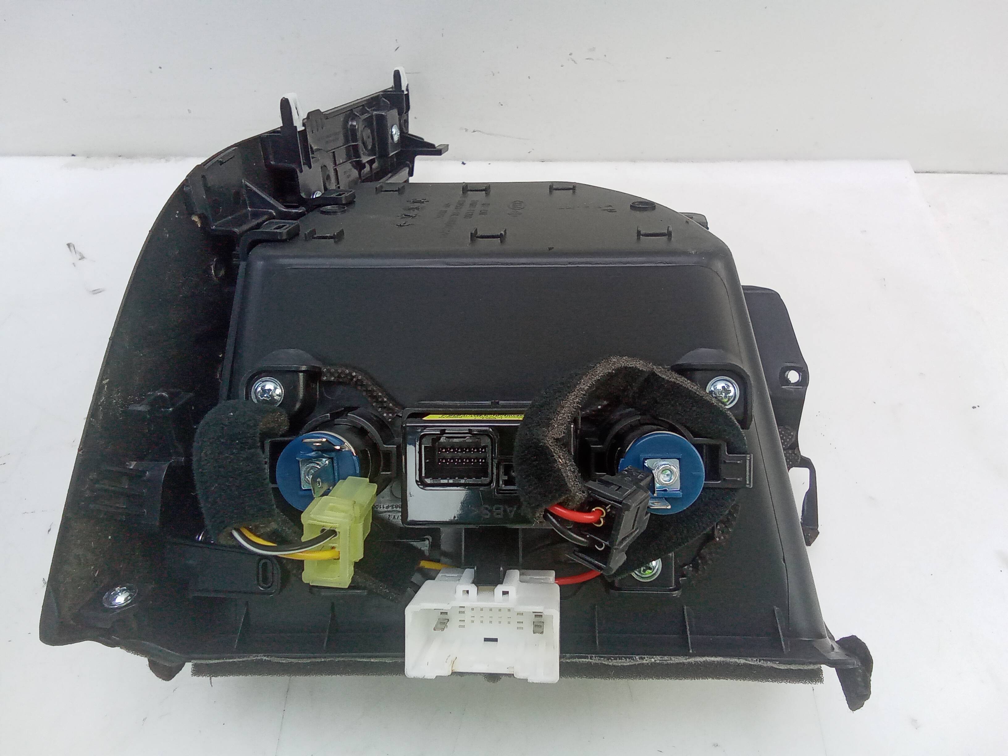 Toma 12v / 24v kia sportage (ql)(2016->)