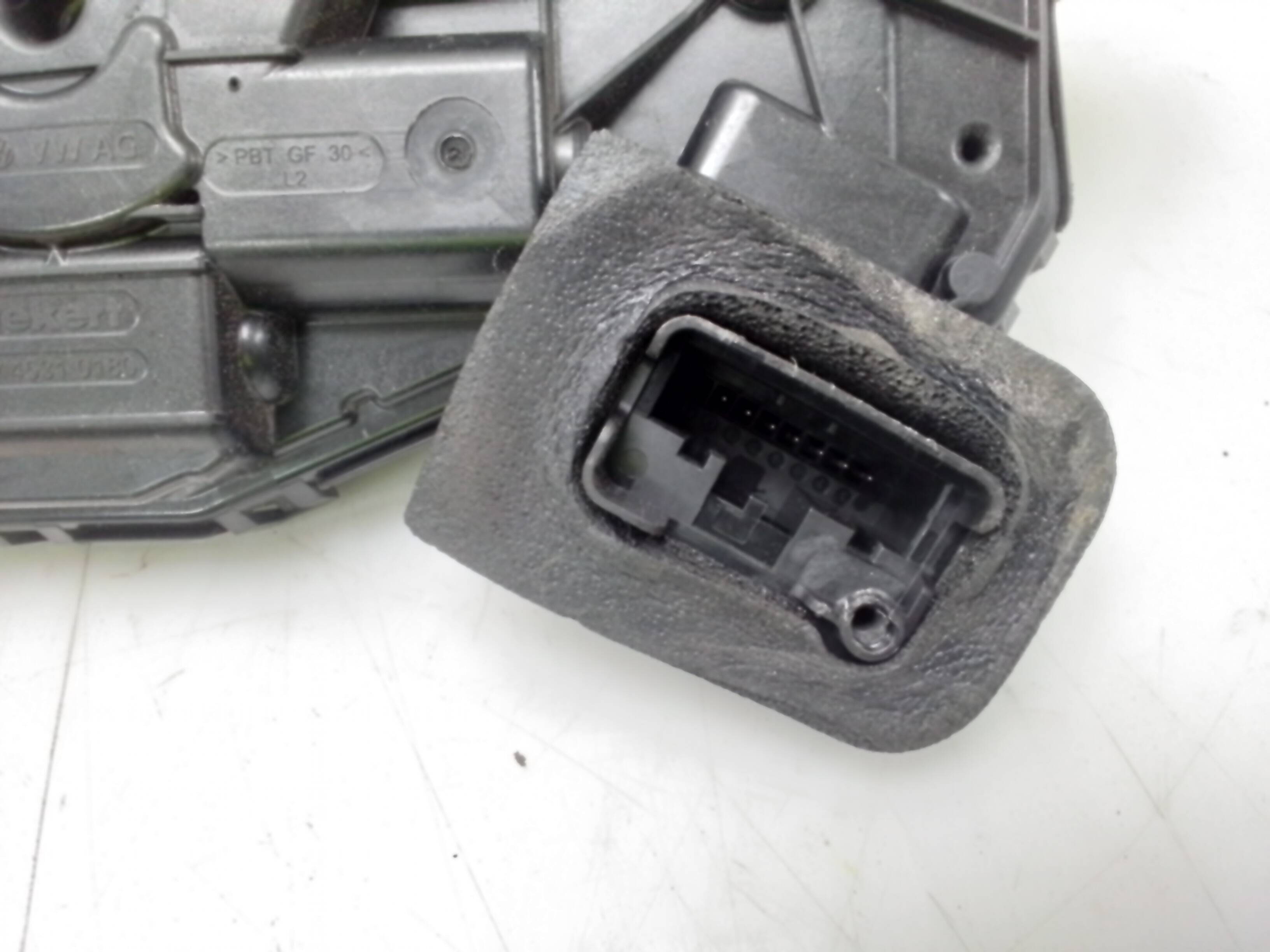 Cerradura puerta delantera izquierda seat ibiza (6p1)(05.2015->)