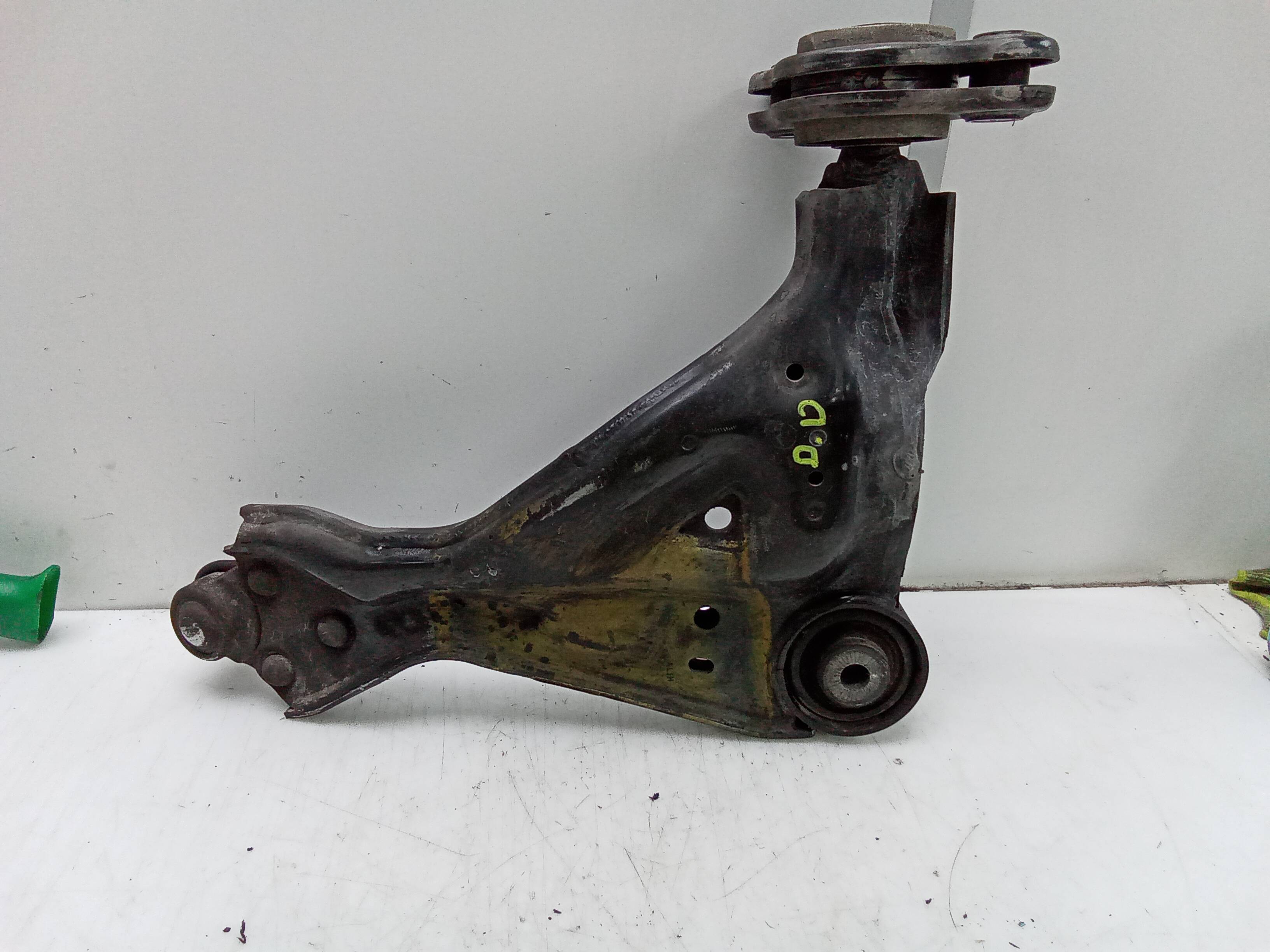 Brazo suspension inferior delantero derecho mercedes-benz v -clase combi (447)(01.2014->)