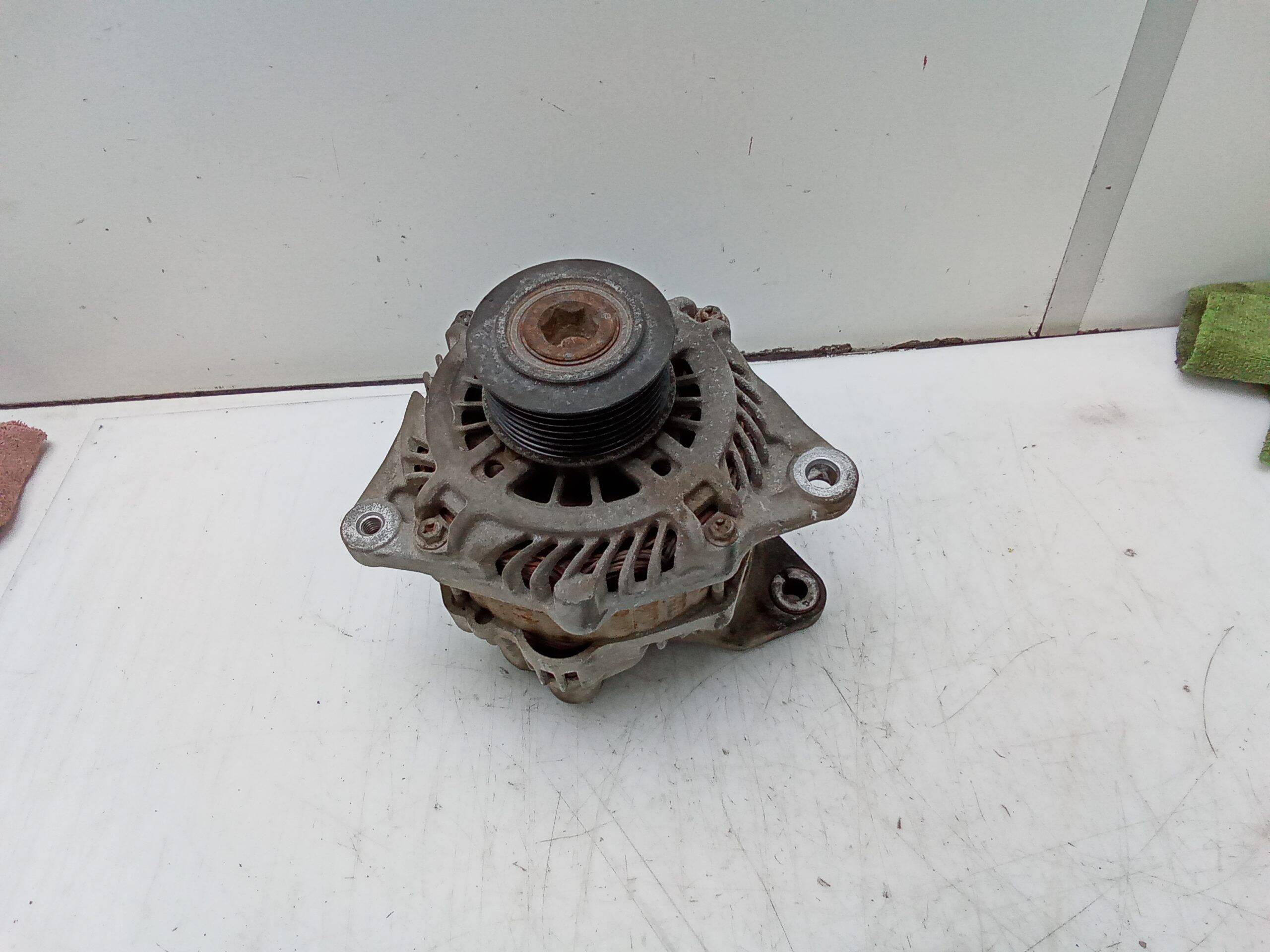 Alternador nissan cabstar