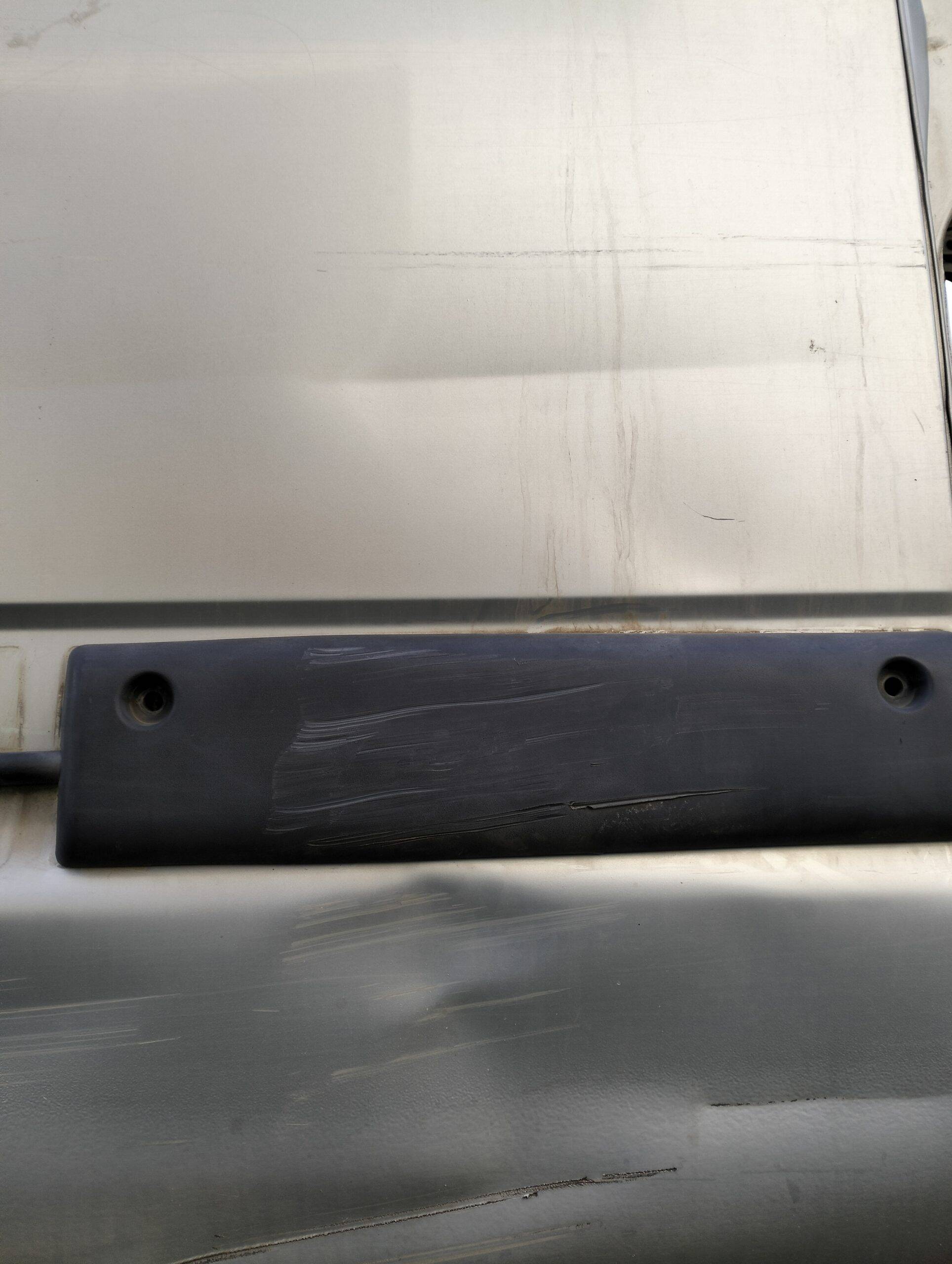 Moldura lateral izquierda renault master ii fase 2 combi (03.2003->)