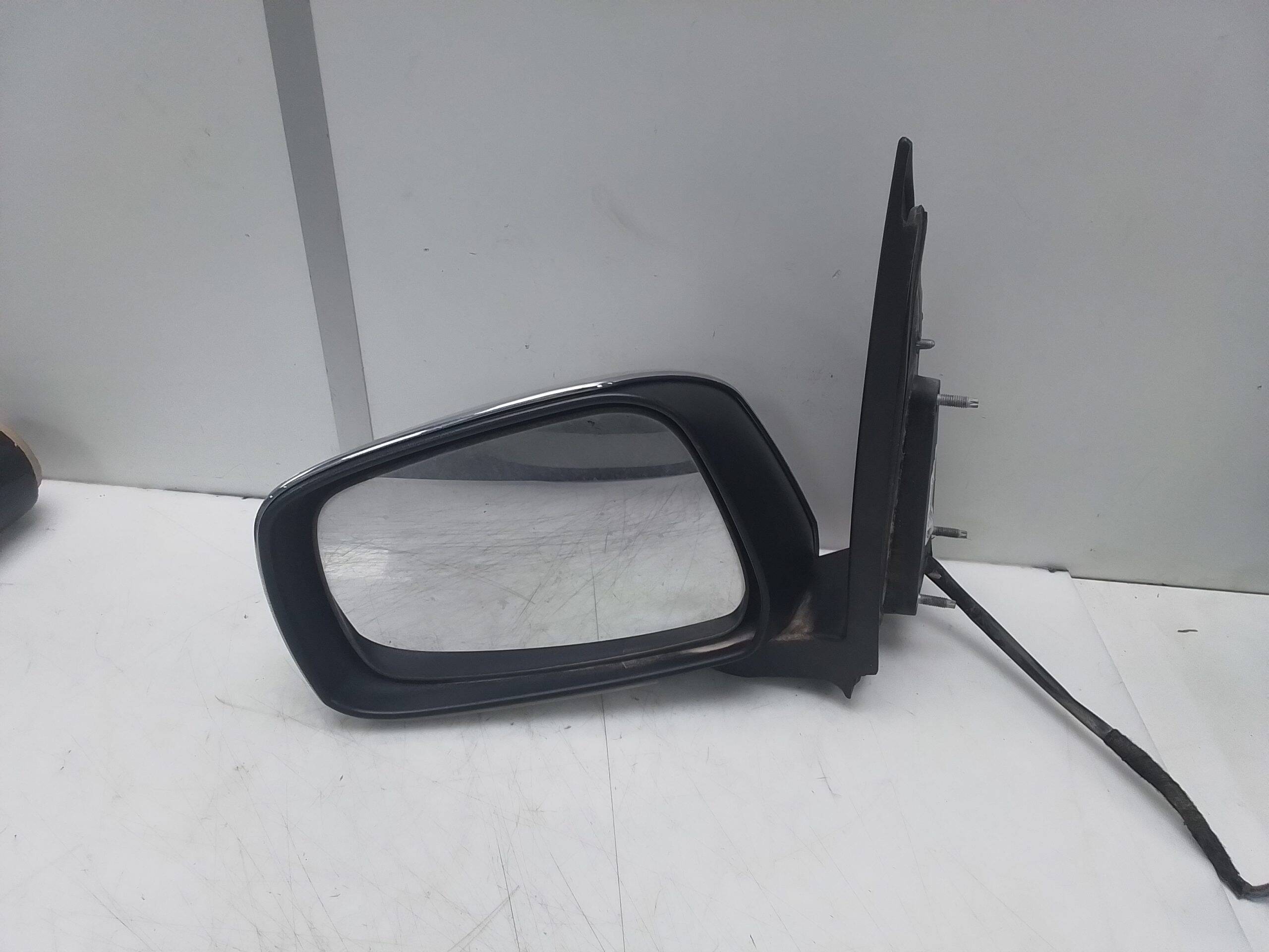 Retrovisor izquierdo electrico nissan navara caja/chasis (d40)