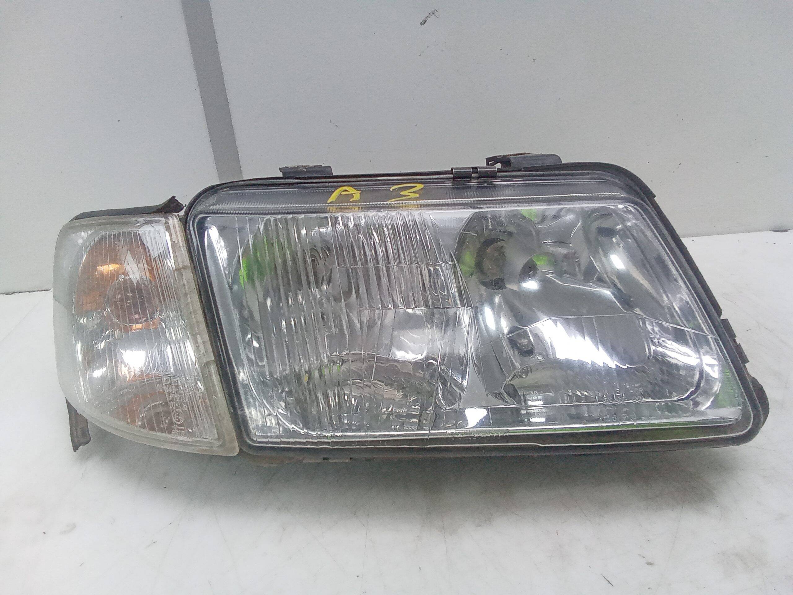 Faro derecho audi a3 (8l)(09.1996->)