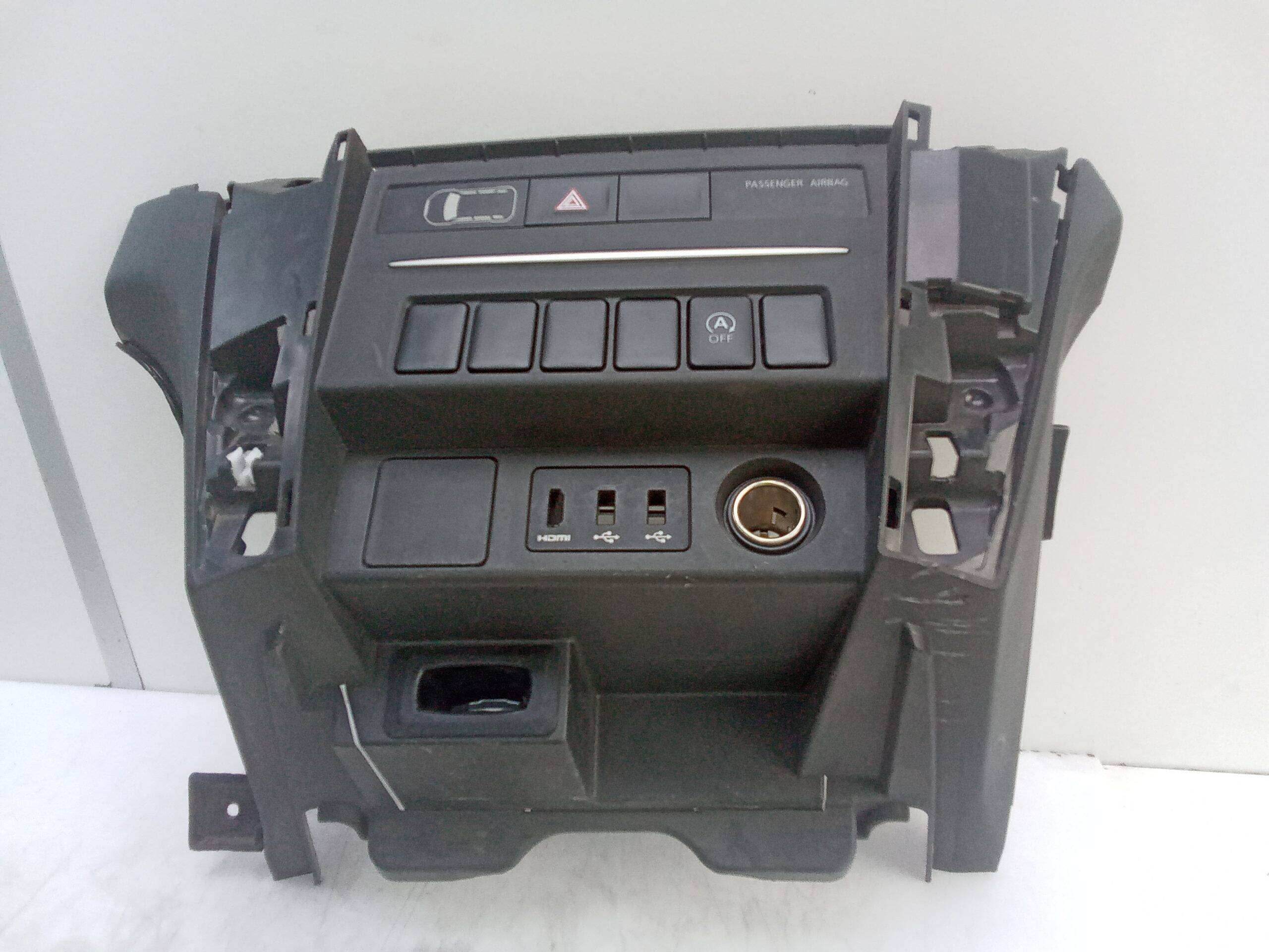 Consola central mitsubishi l 200 (kk0/kl0)(2015->)