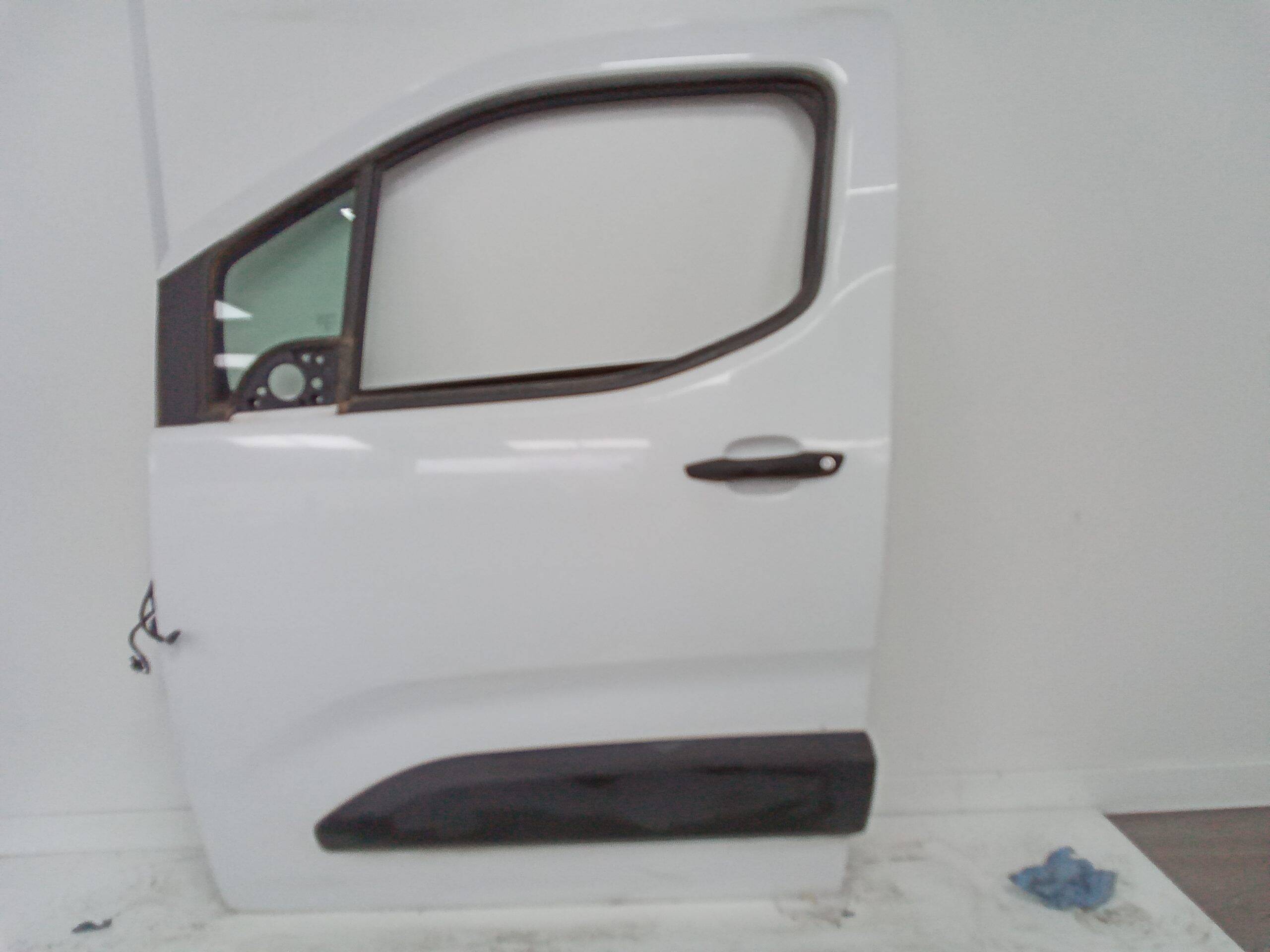 Puerta delantera izquierda citroen berlingo combi (07.2018->)