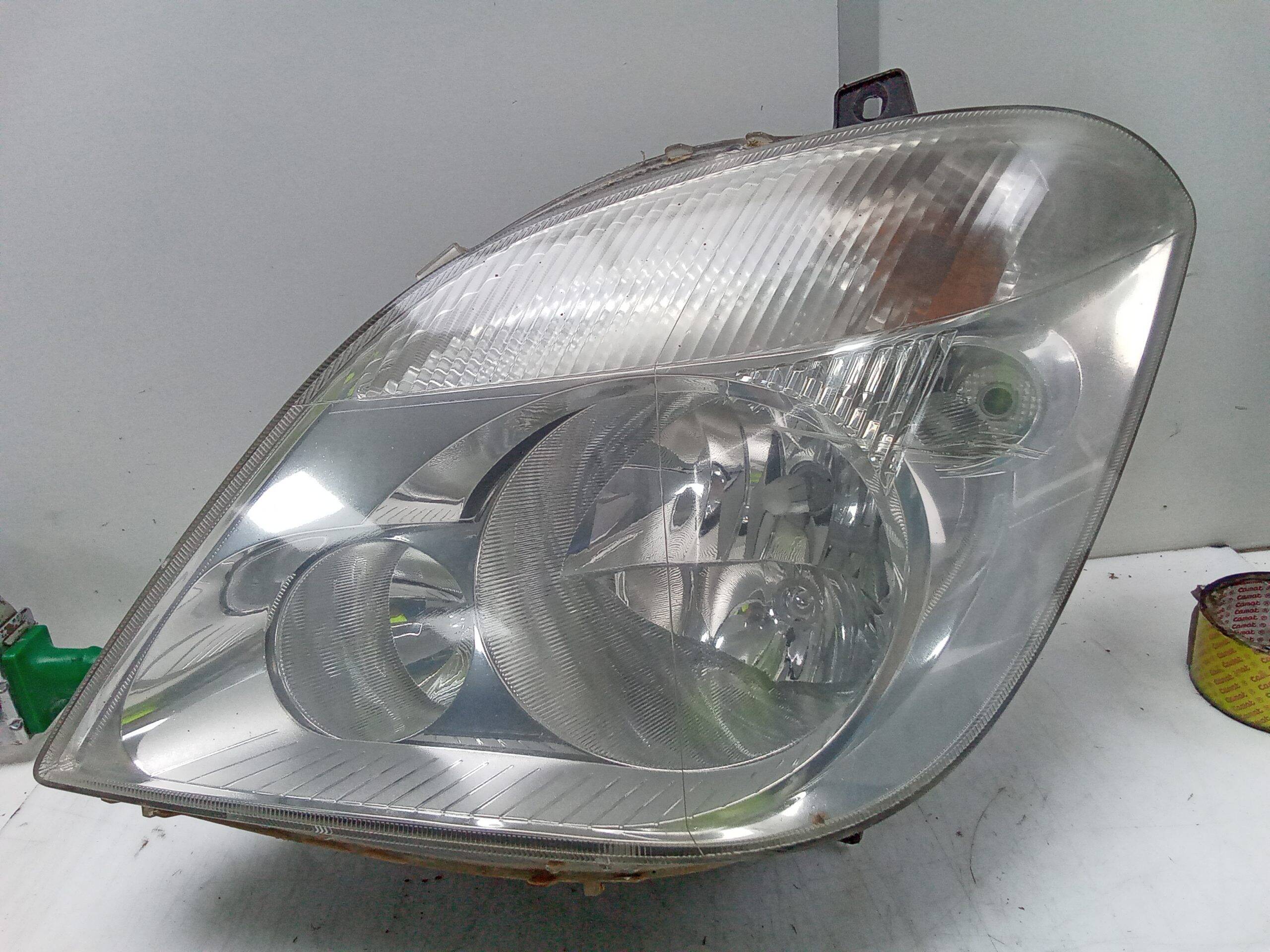 Faro izquierdo mercedes-benz sprinter 3-t caja/chasis (906)