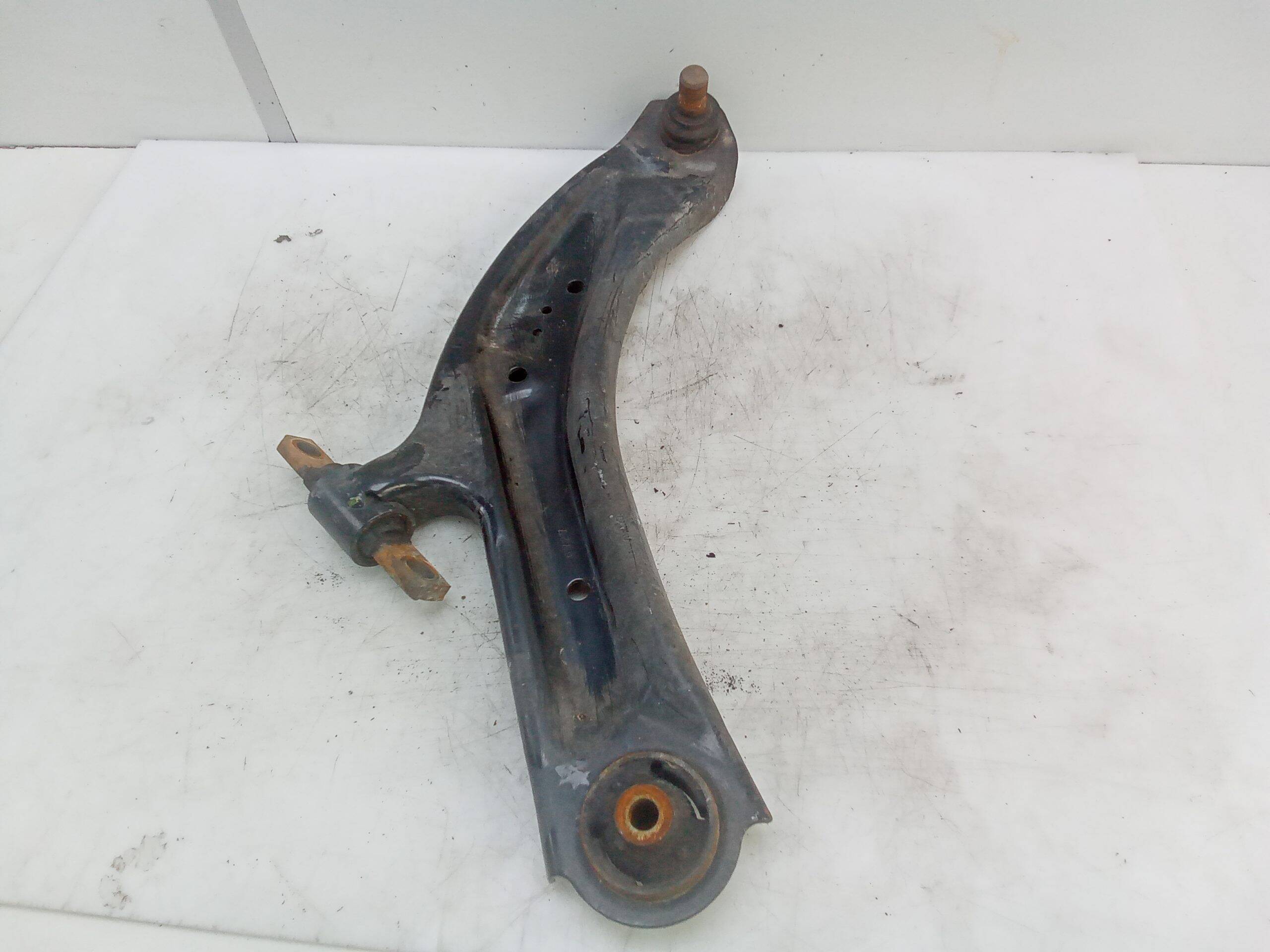 Brazo suspension inferior delantero derecho nissan x-trail iii (t32)(04.2014->)