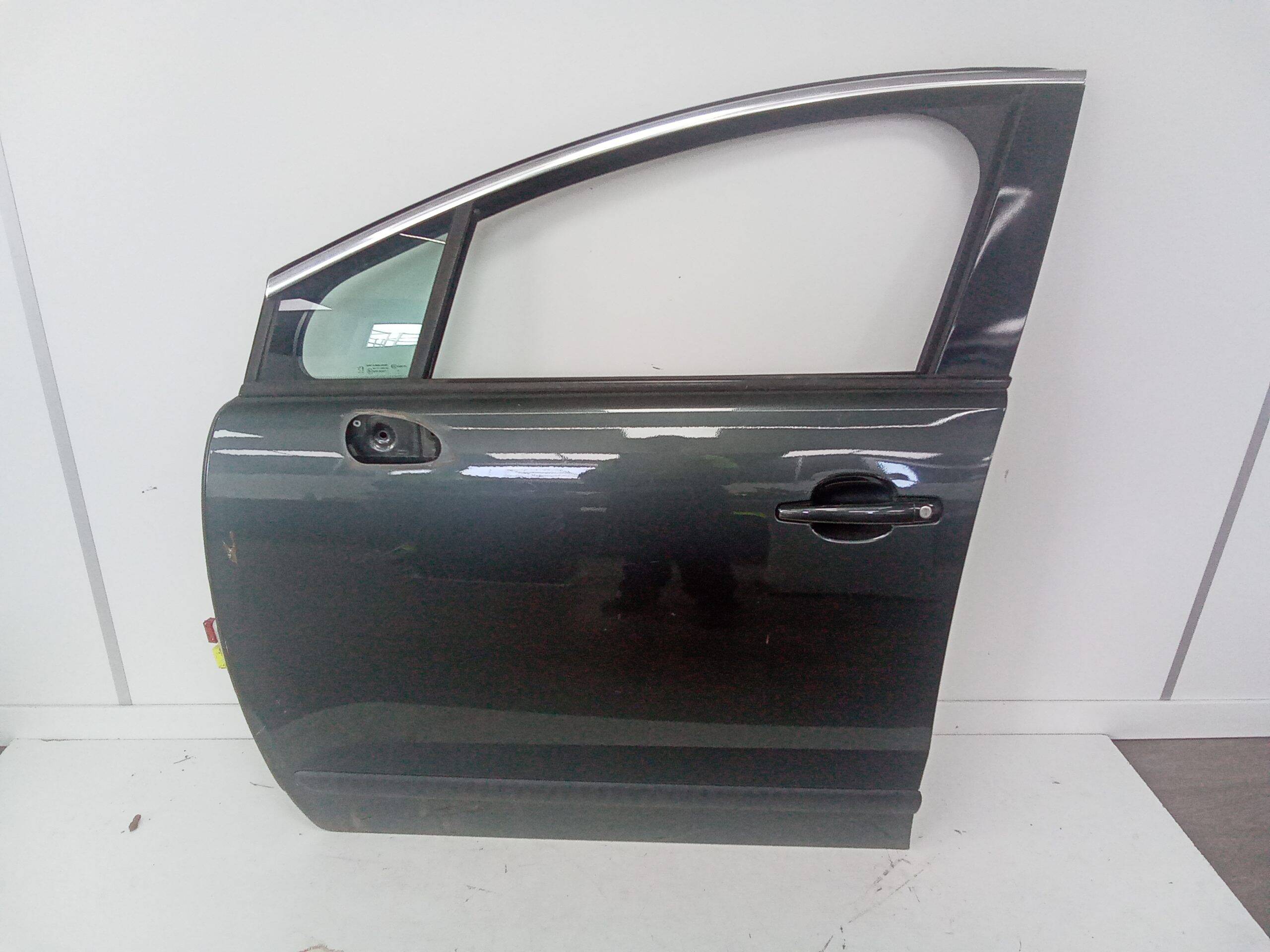 Puerta delantera izquierda peugeot 3008 (05.2009->)