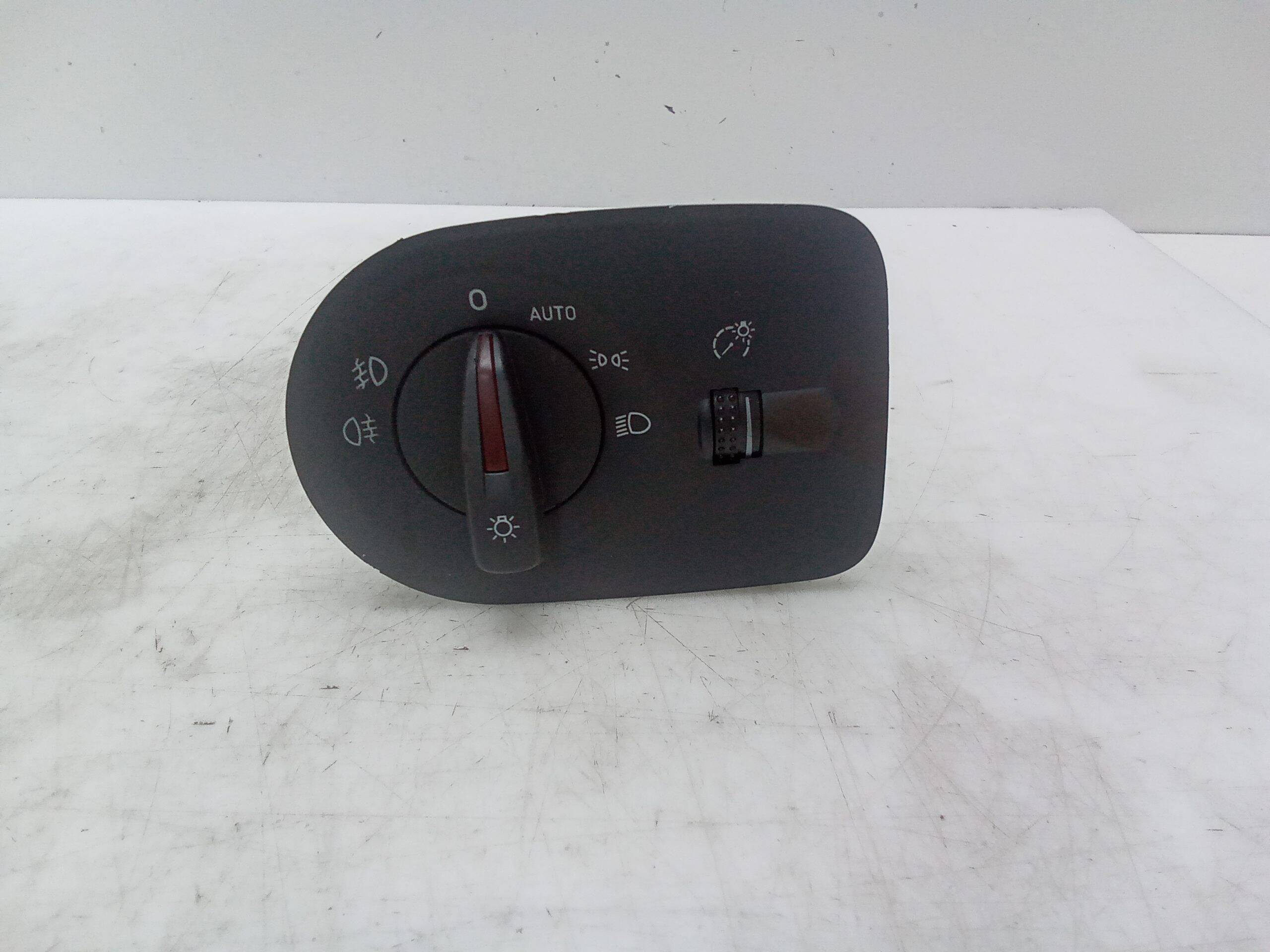 Interruptor seat ibiza (6p1)(05.2015->)