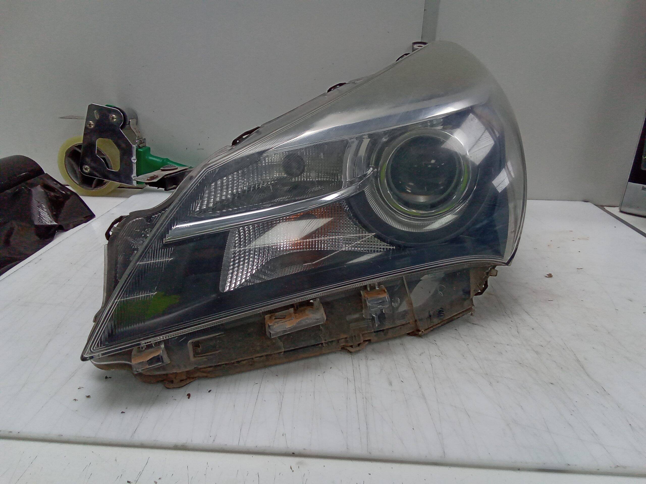 Faro izquierdo toyota yaris (p13)(2014->)