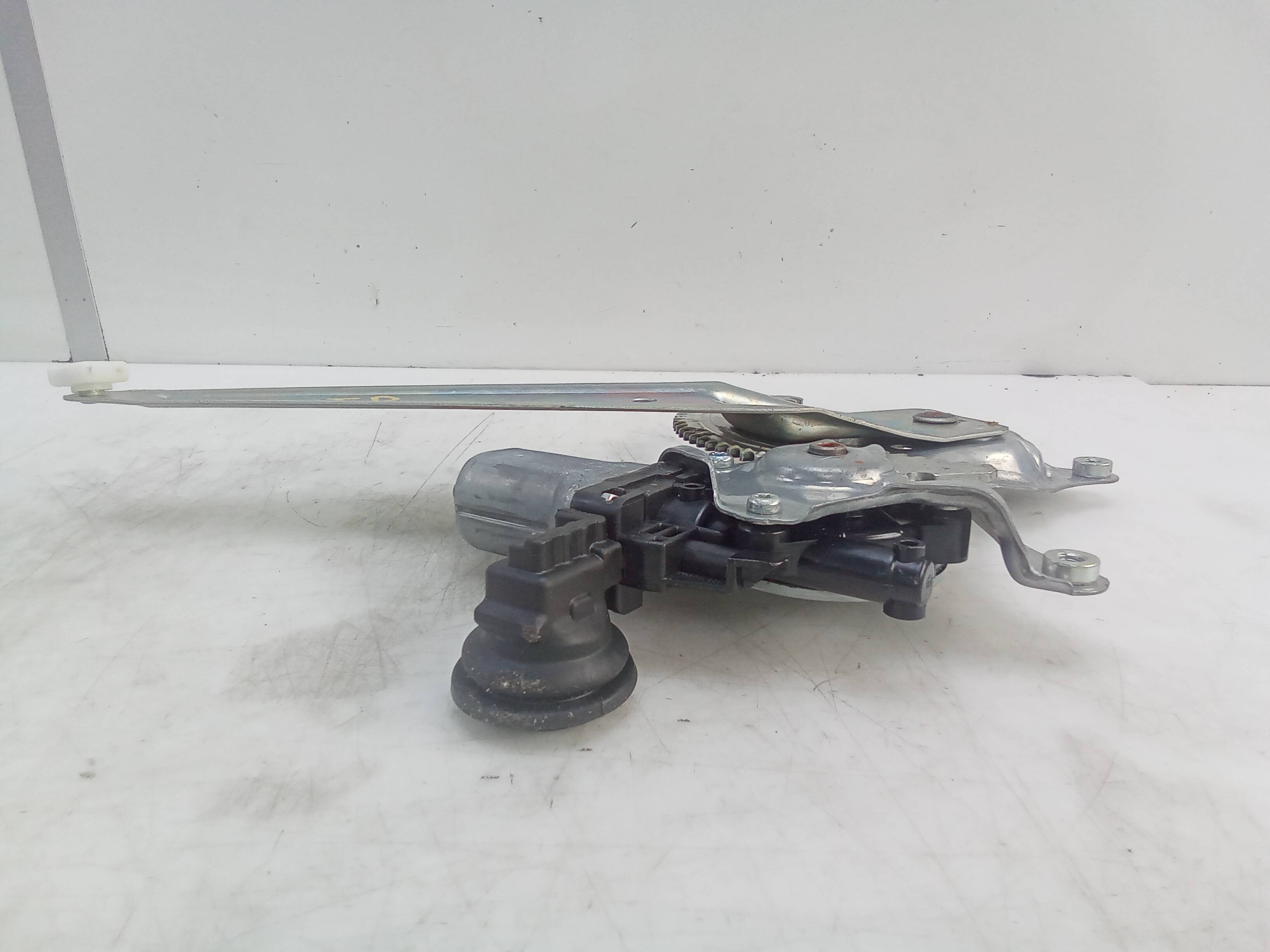 Motor elevalunas trasero derecho toyota rav4 (a4)(2013->)