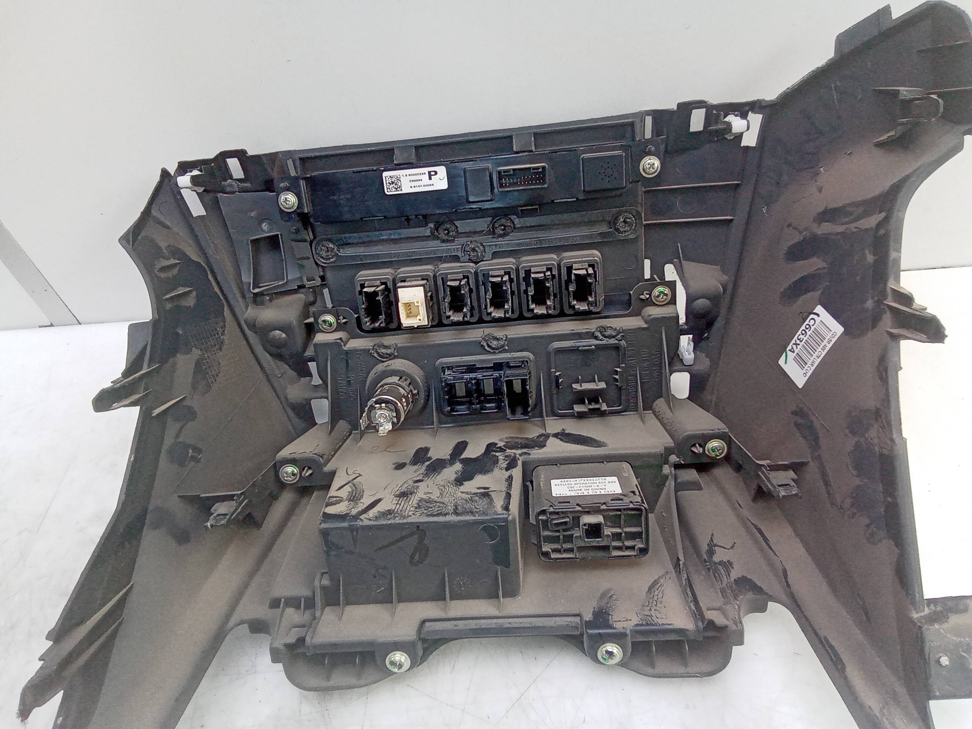 Consola central mitsubishi l 200 (kk0/kl0)(2015->)