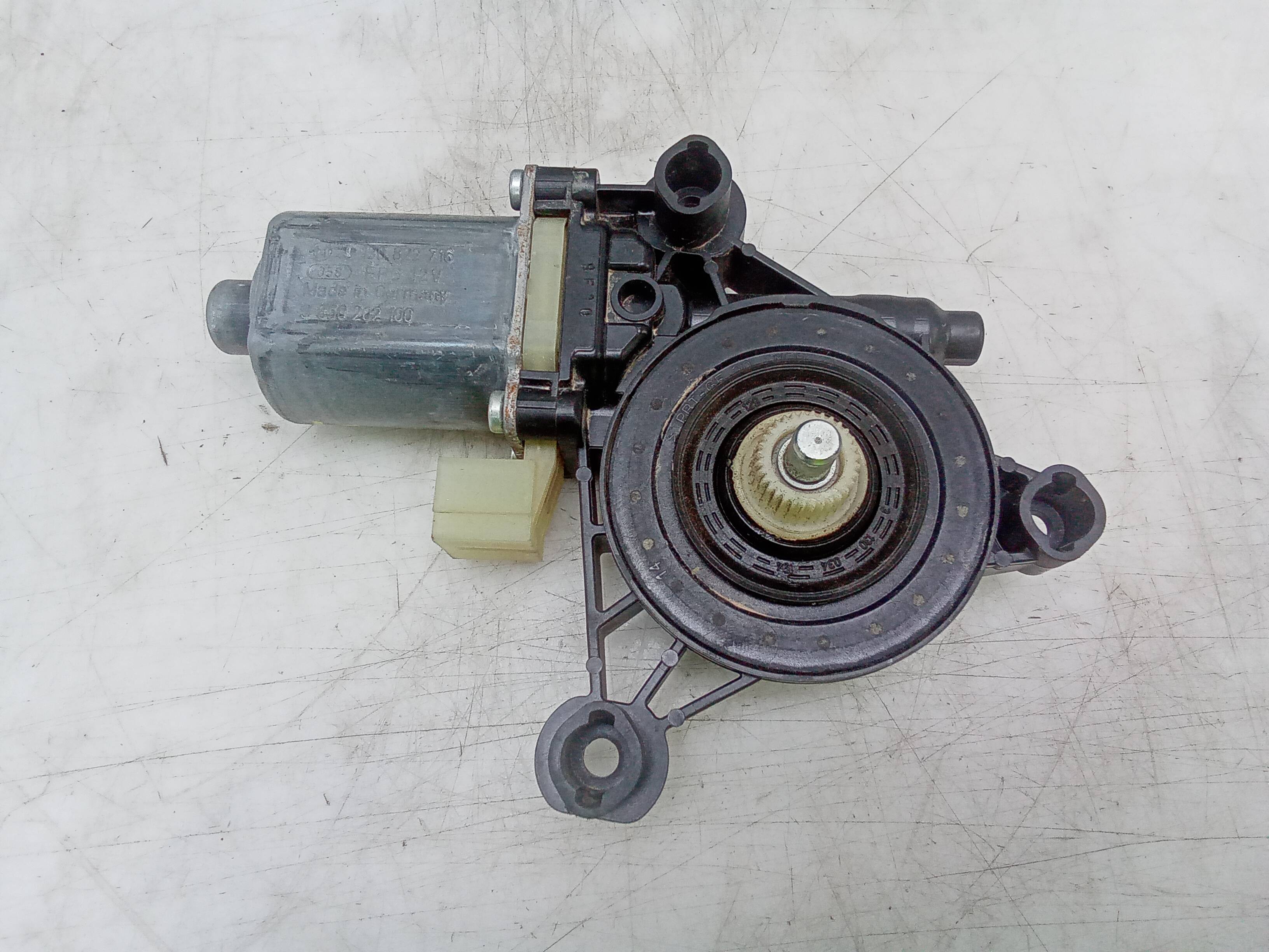 Motor elevalunas delantero derecho seat leon st 5f8 (10.2013->)