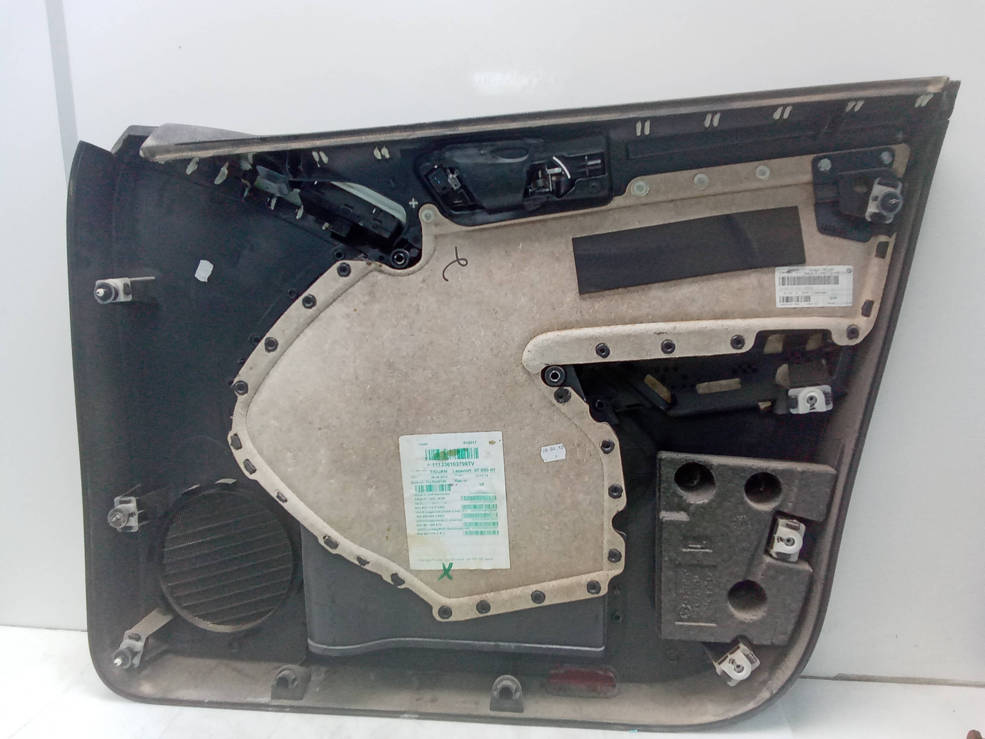 Guarnecido puerta delantera izquierda volkswagen tiguan (5n2)(02.2011->)