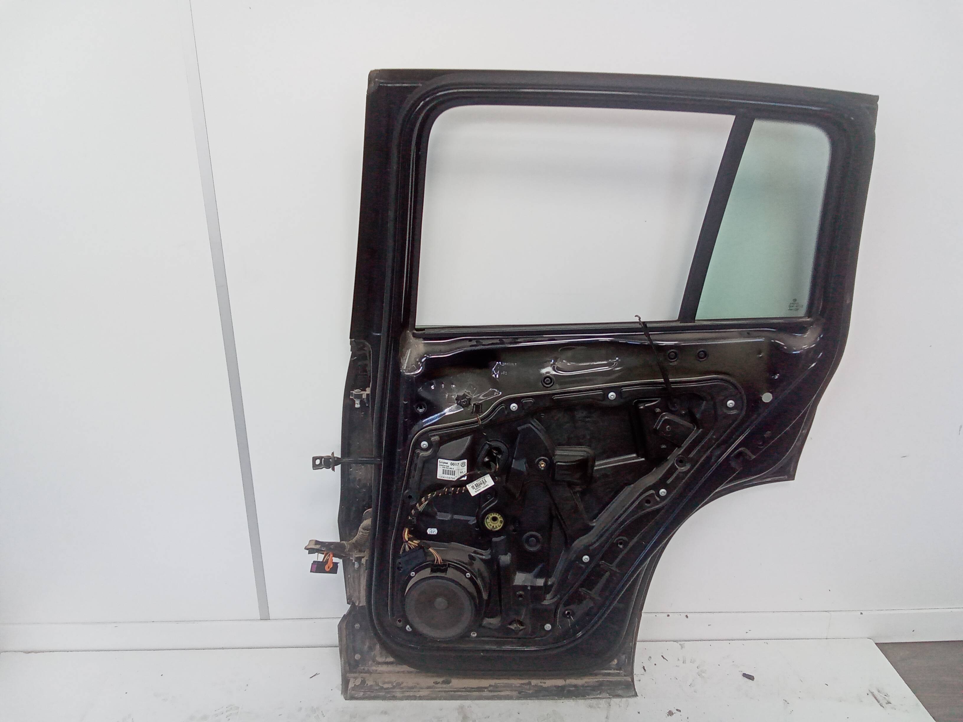 Puerta trasera derecha volkswagen tiguan (5n2)(02.2011->)