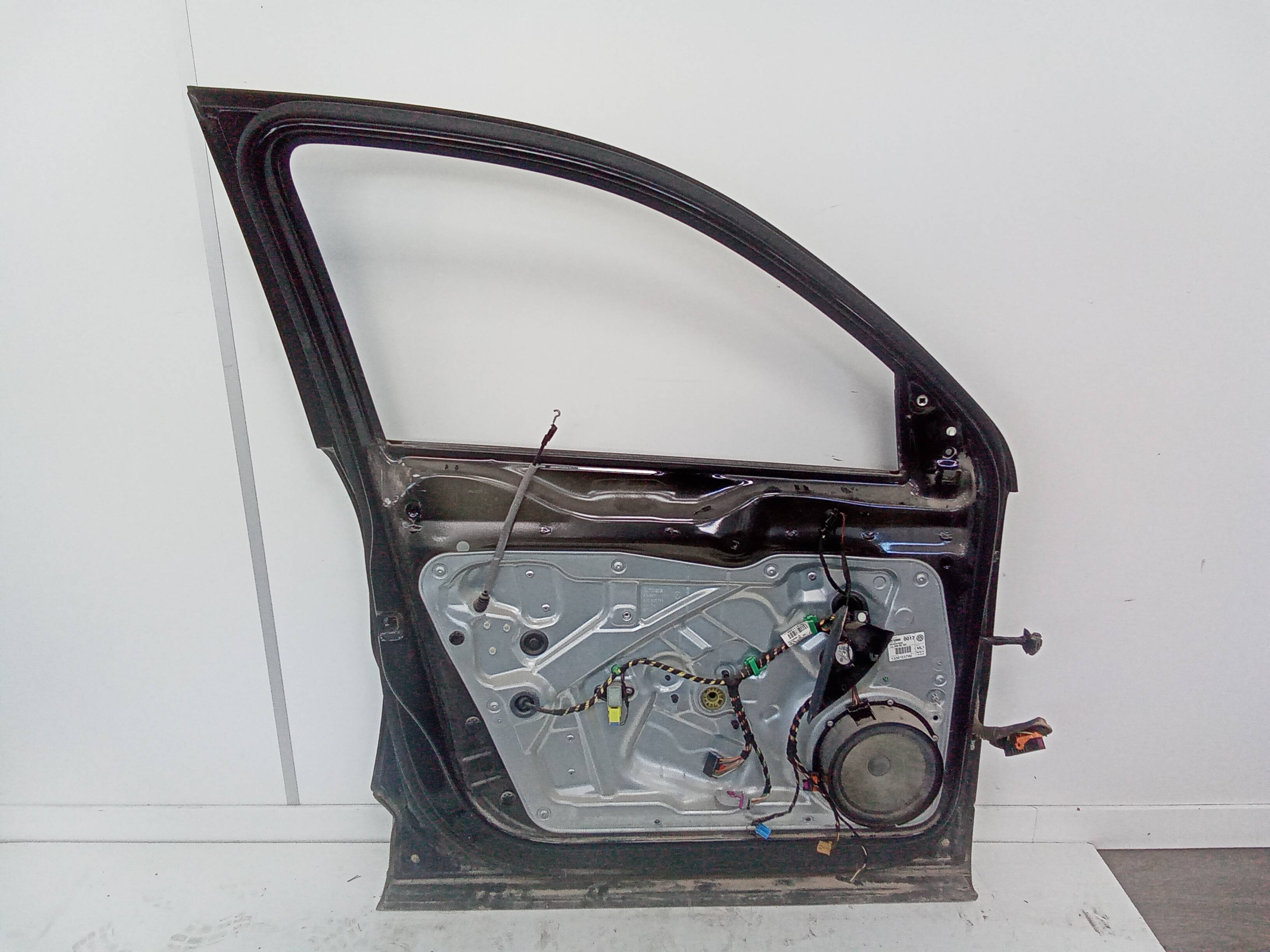 Puerta delantera izquierda volkswagen tiguan (5n2)(02.2011->)