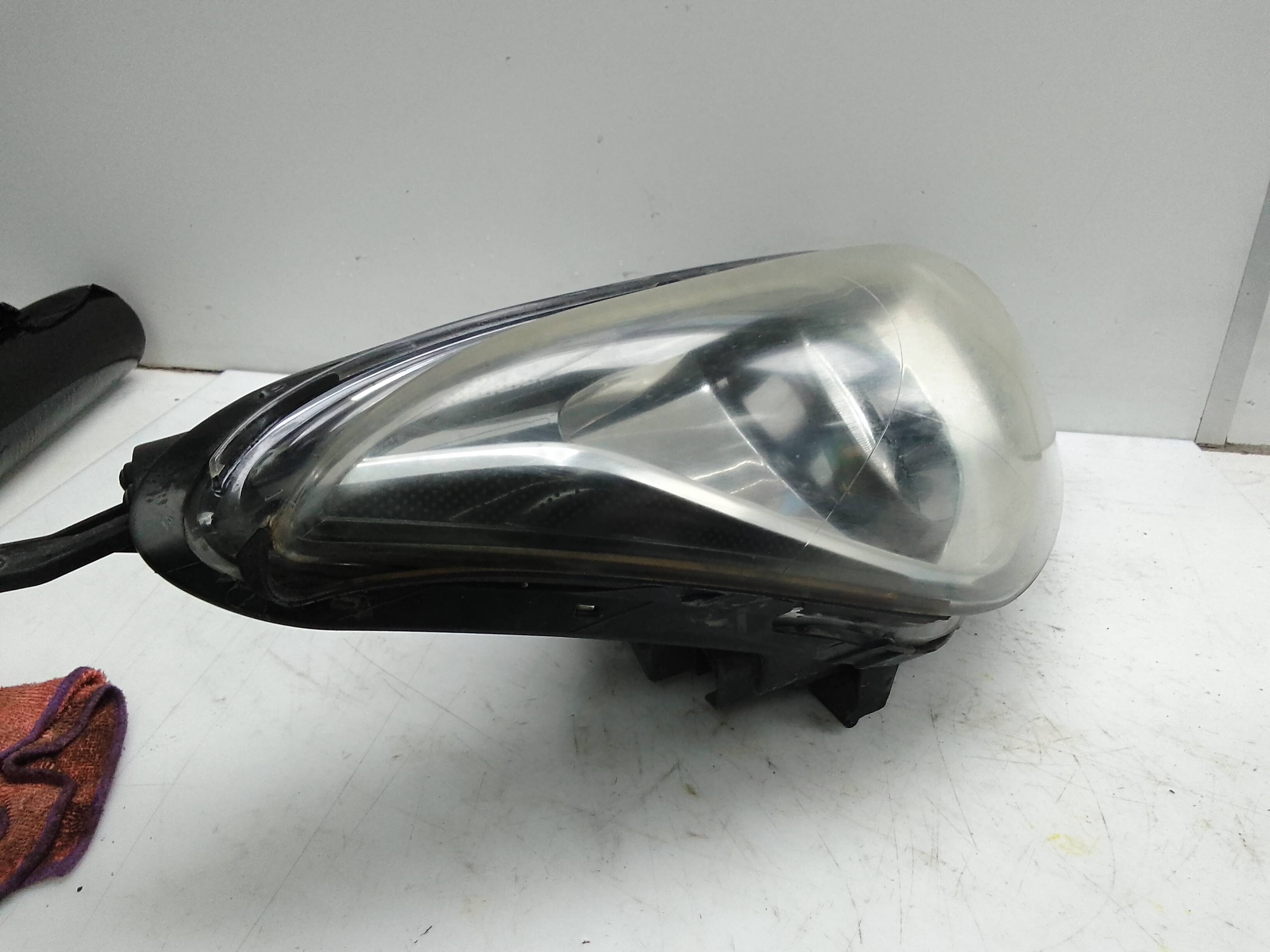 Faro derecho hyundai i20 (pb)(2009->)