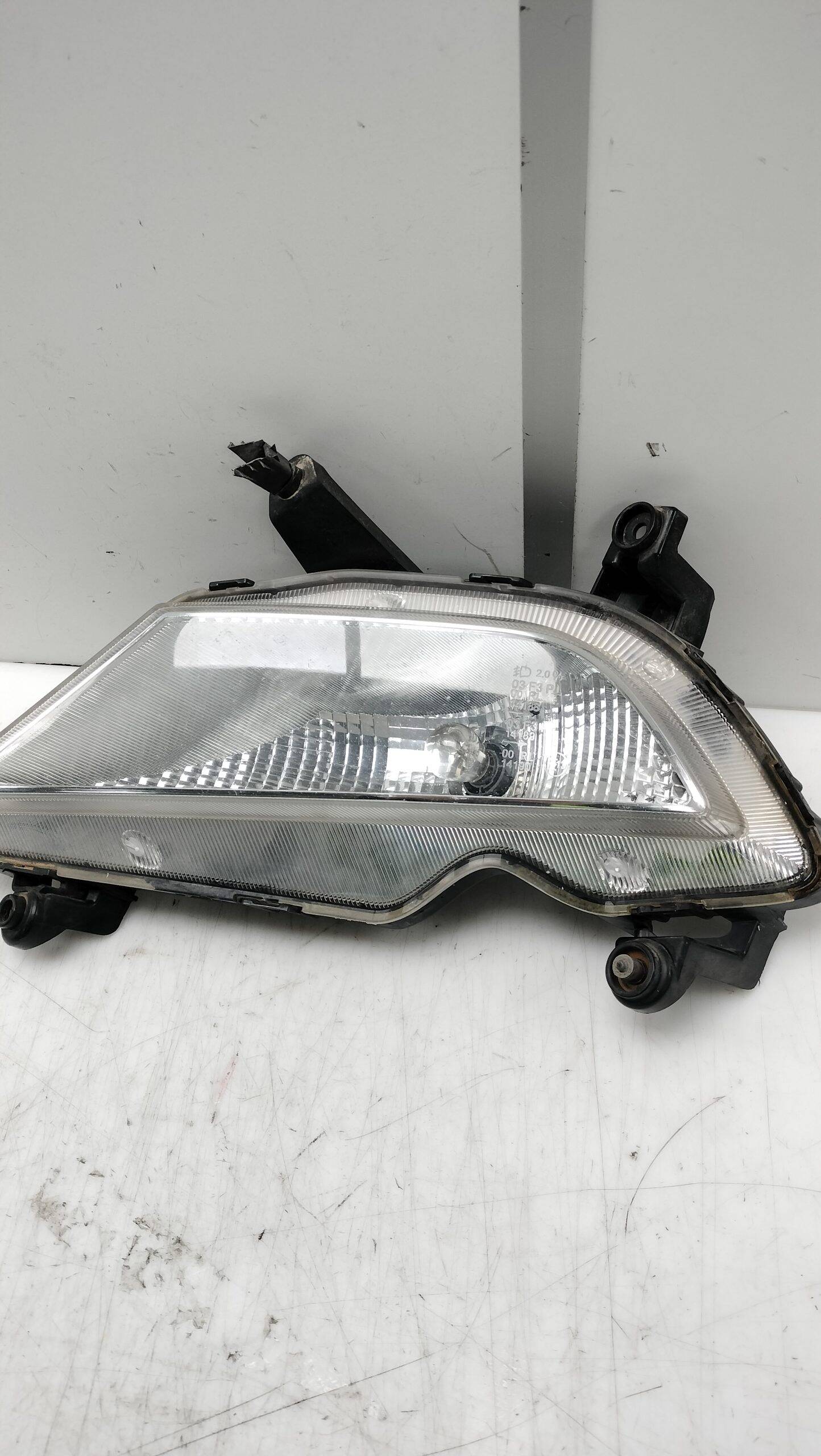 Faro antiniebla izquierdo hyundai i20 (gb)(2014->)