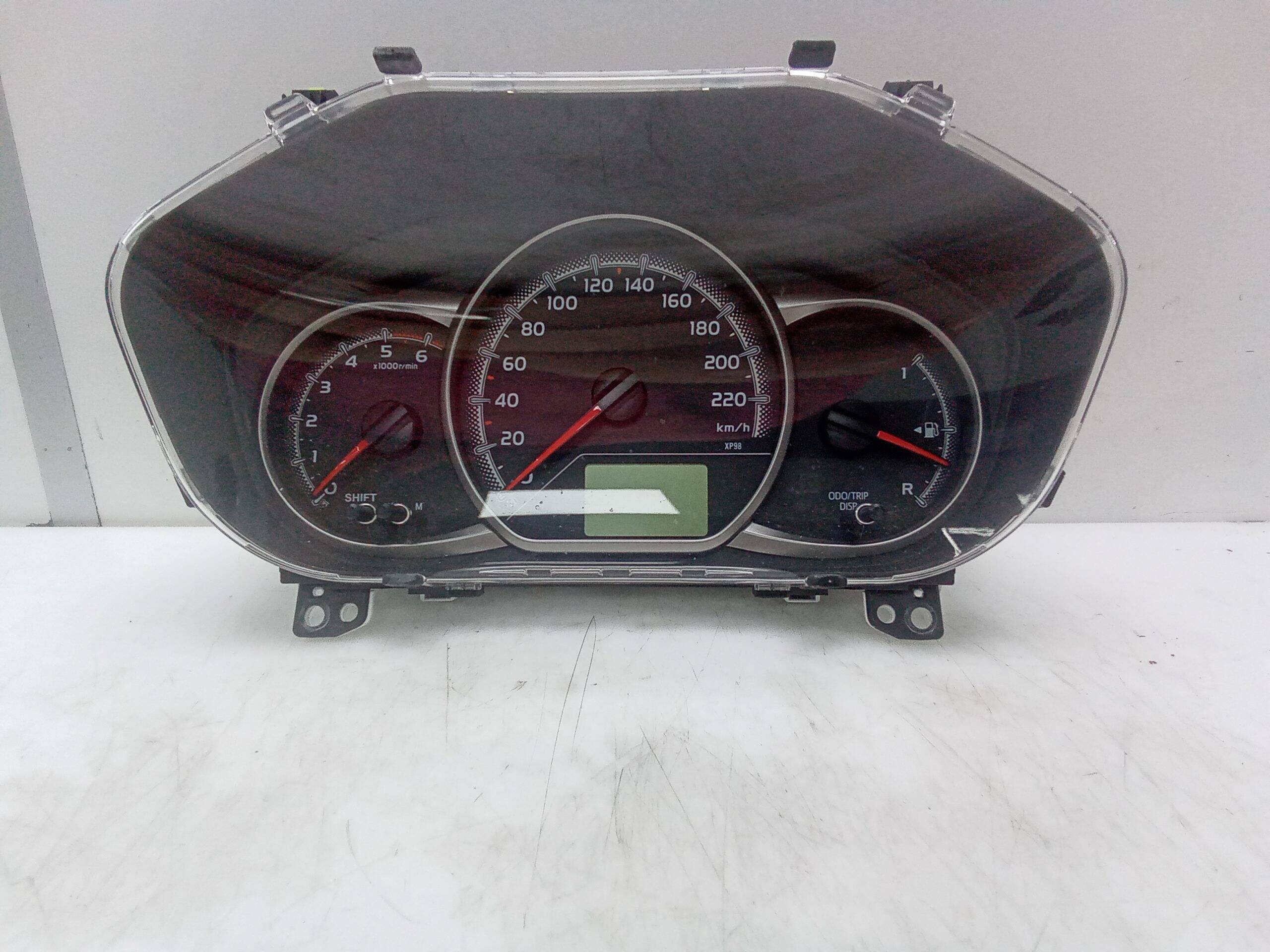 Cuadro de instrumentos toyota yaris (p13)(2014->)