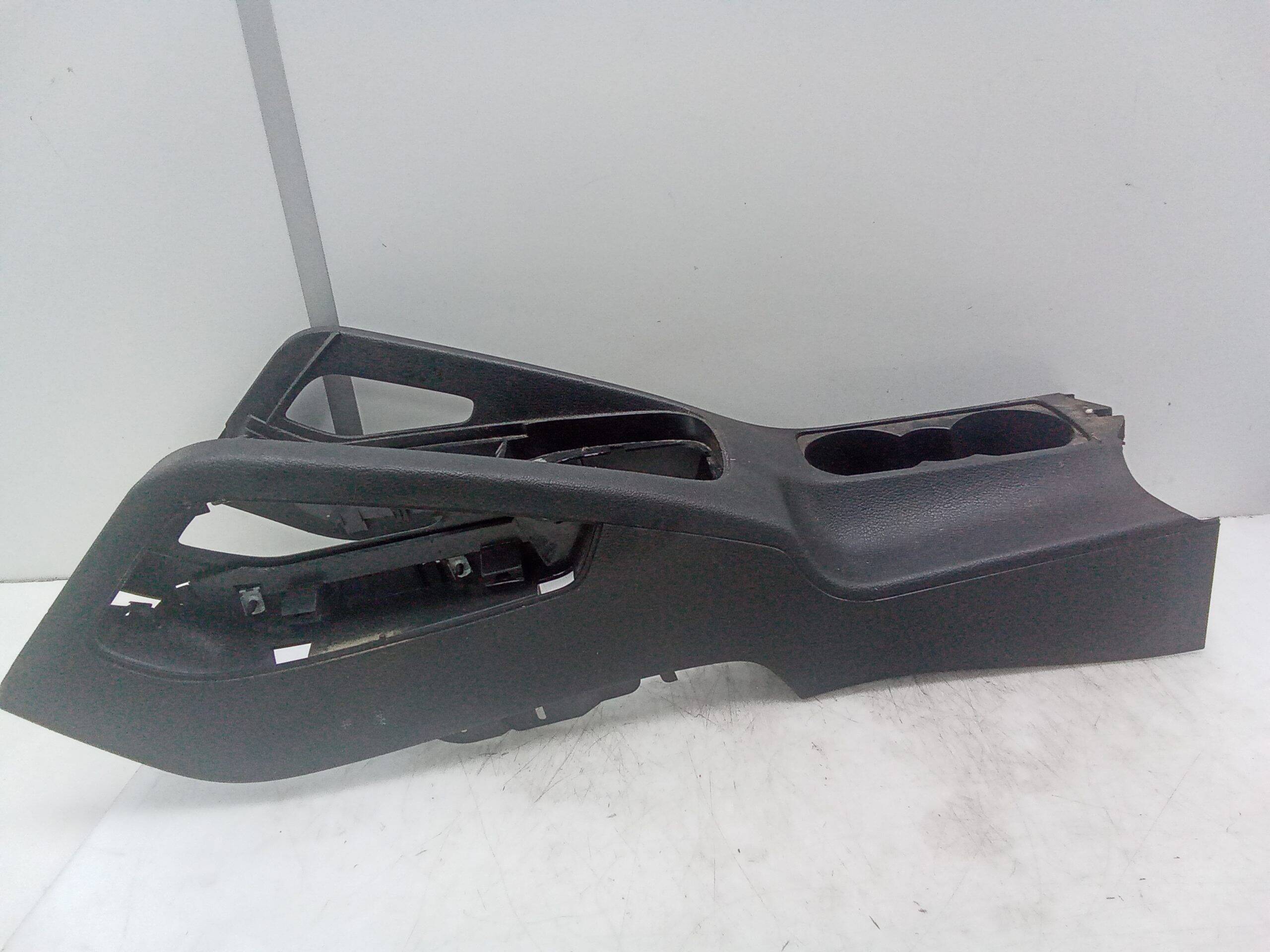 Consola central volkswagen scirocco (137)(08.2008->)