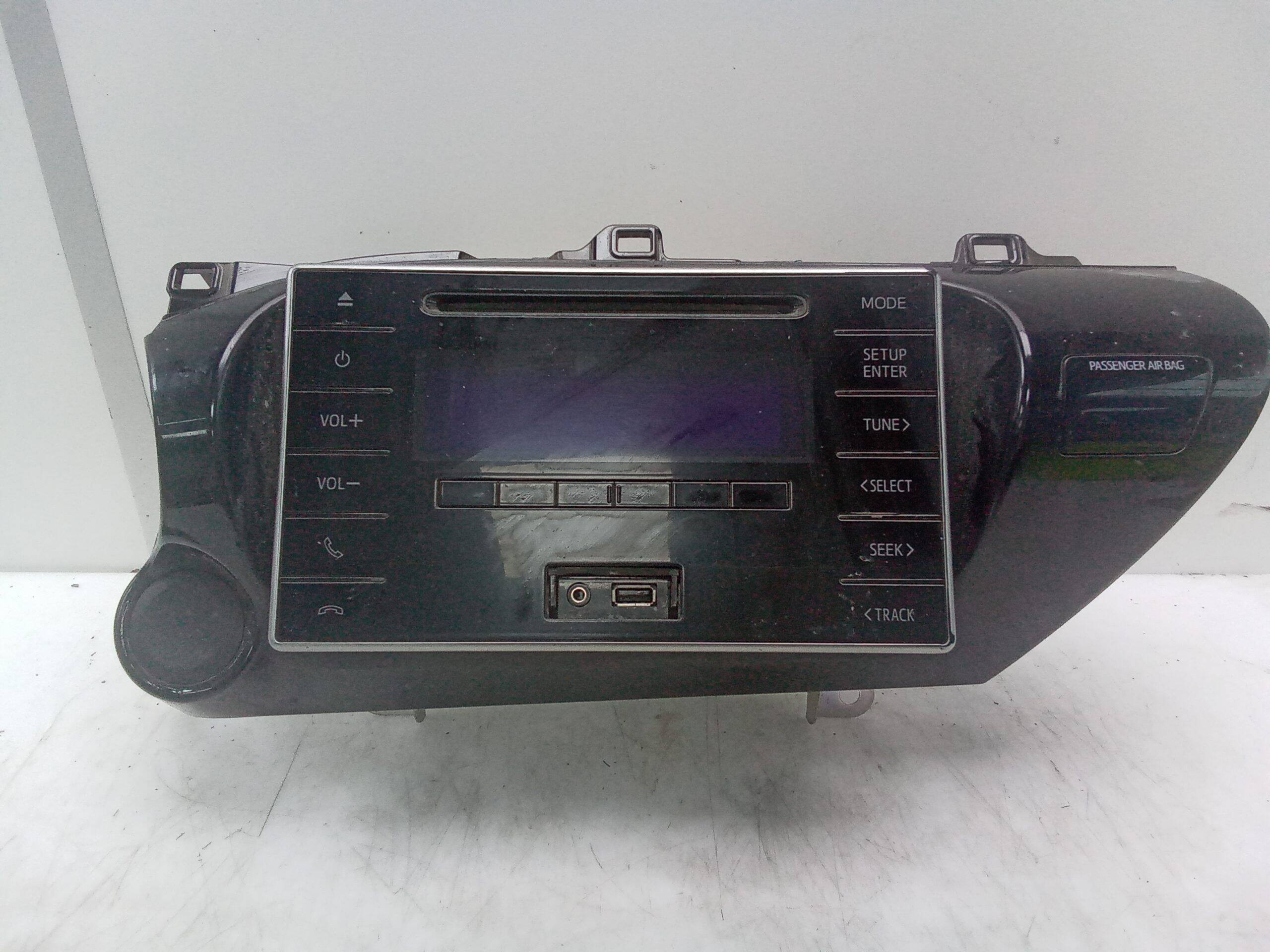 Pantalla multifuncion toyota hilux (gun1)(2016->)