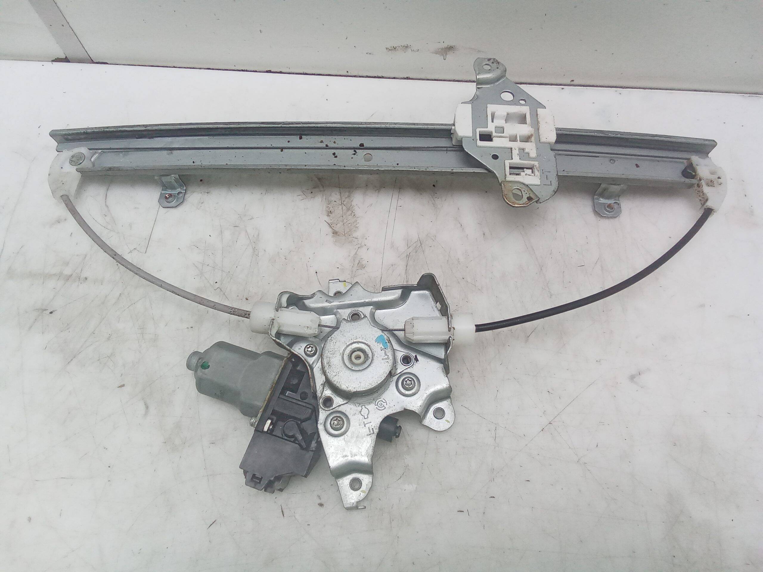 Motor elevalunas delantero izquierdo nissan navara np300 pick-up (d23m)(12.2015->)