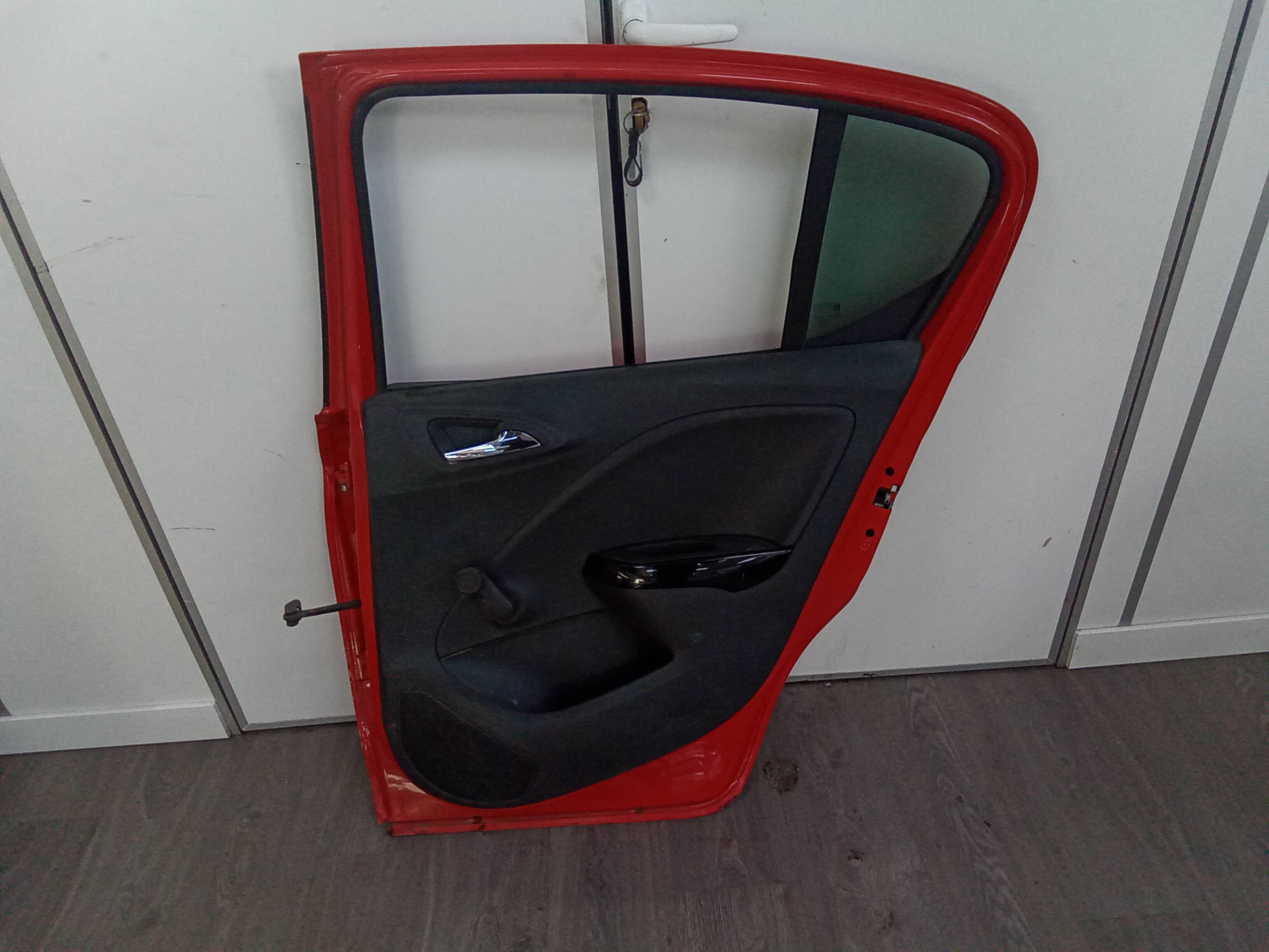 Puerta trasera derecha opel corsa e (2014->)